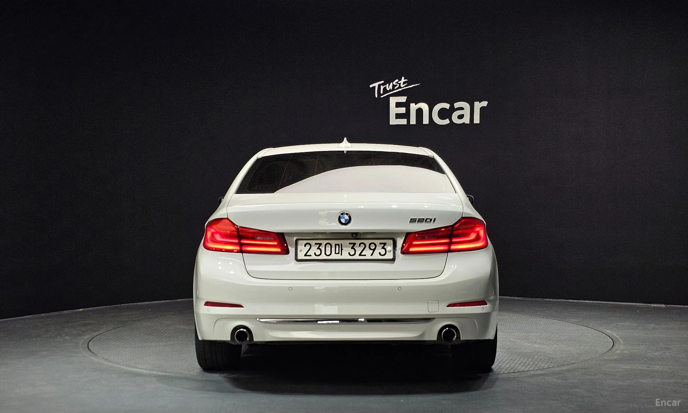 BMW 5 Series (G30) превью 3
