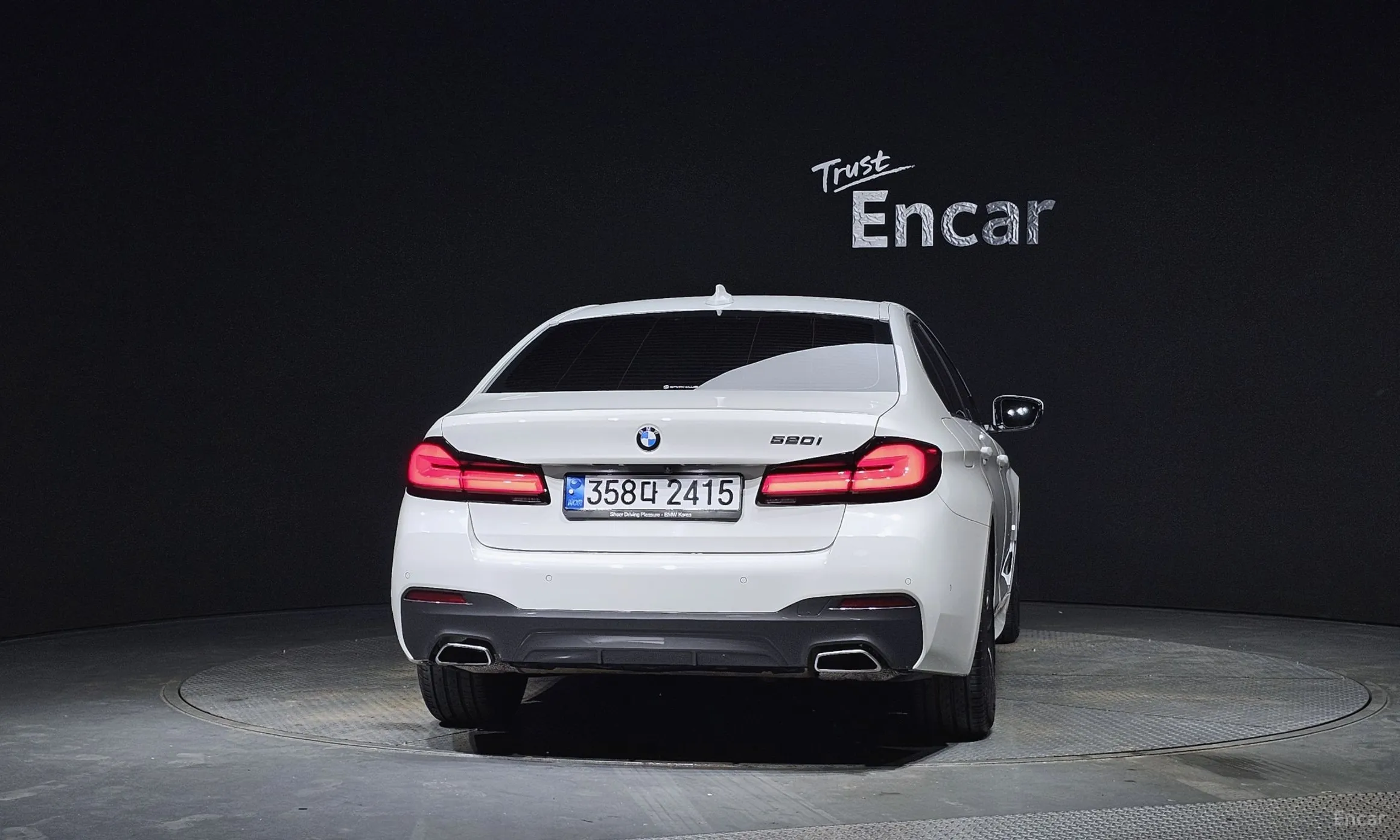 BMW 5 Series (G30) превью 3