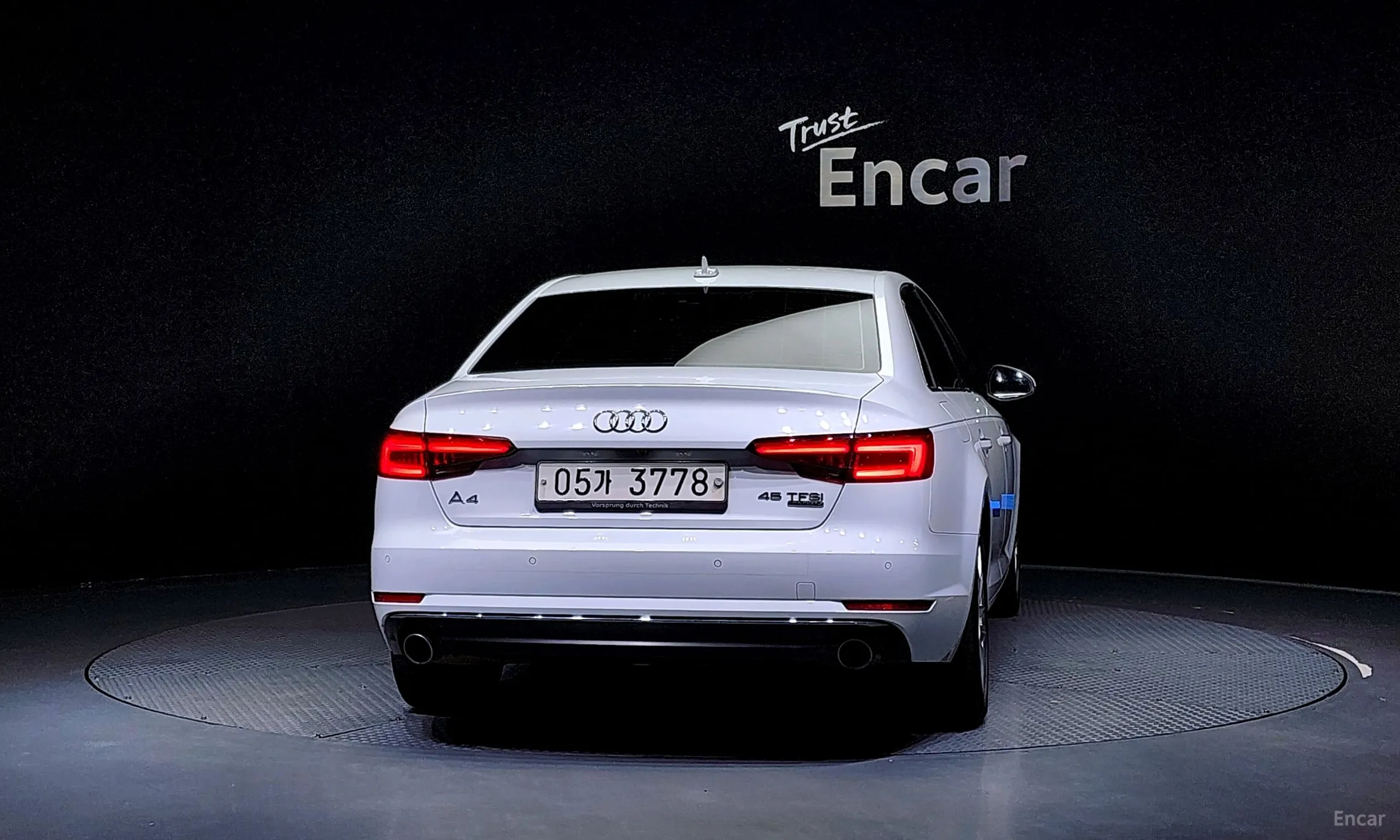 Audi A4 (B9) превью 3