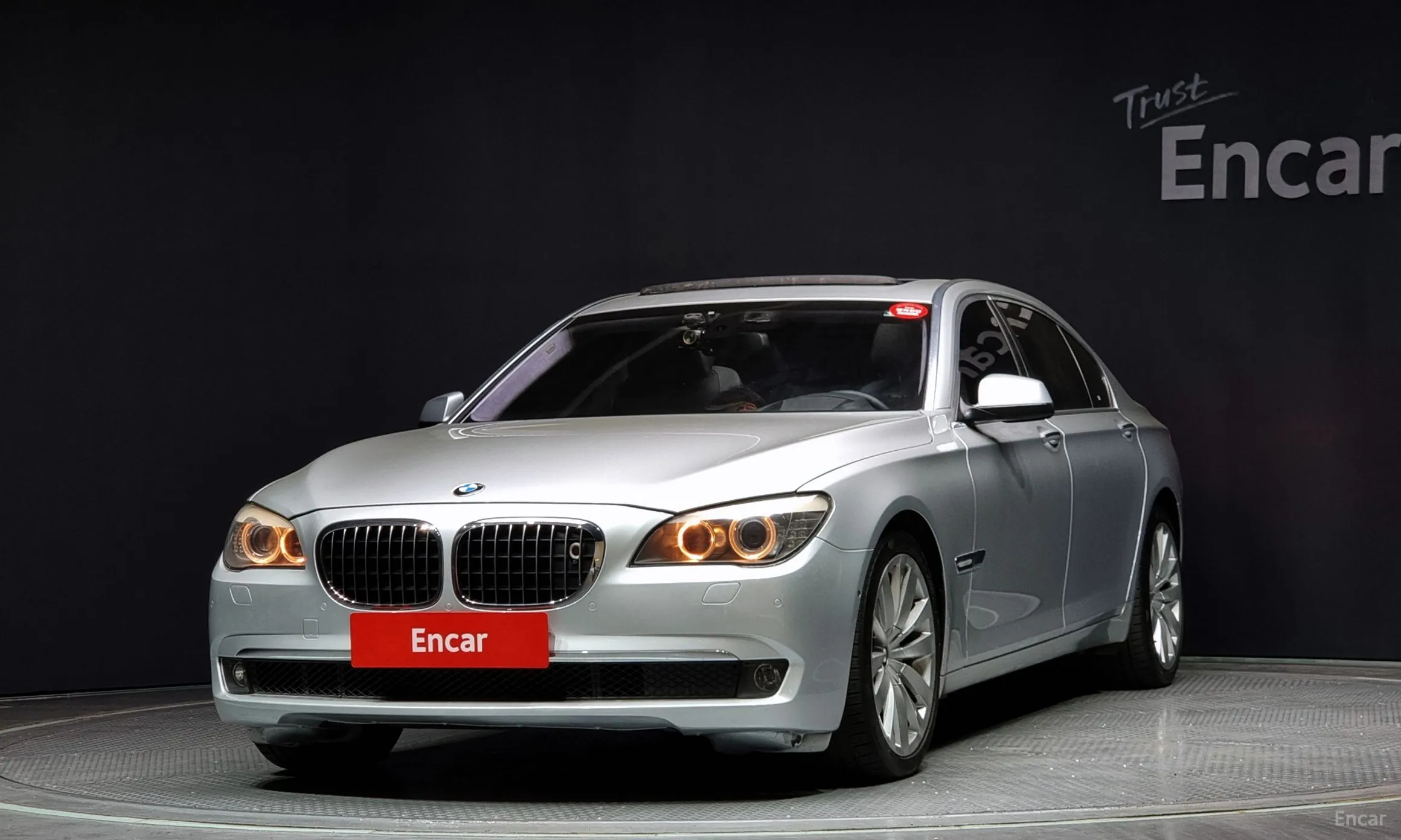 BMW 7 Series (F01)