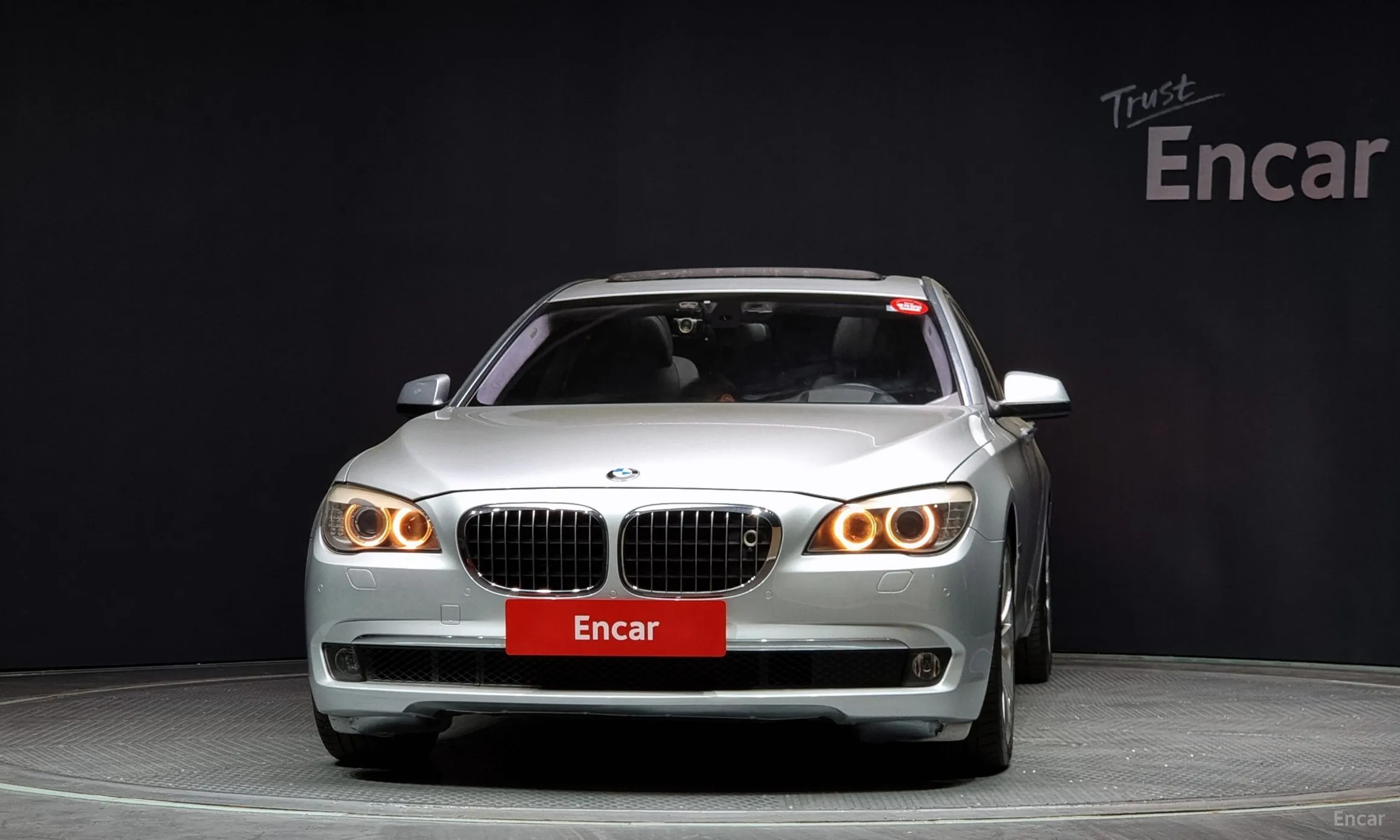 BMW 7 Series (F01)