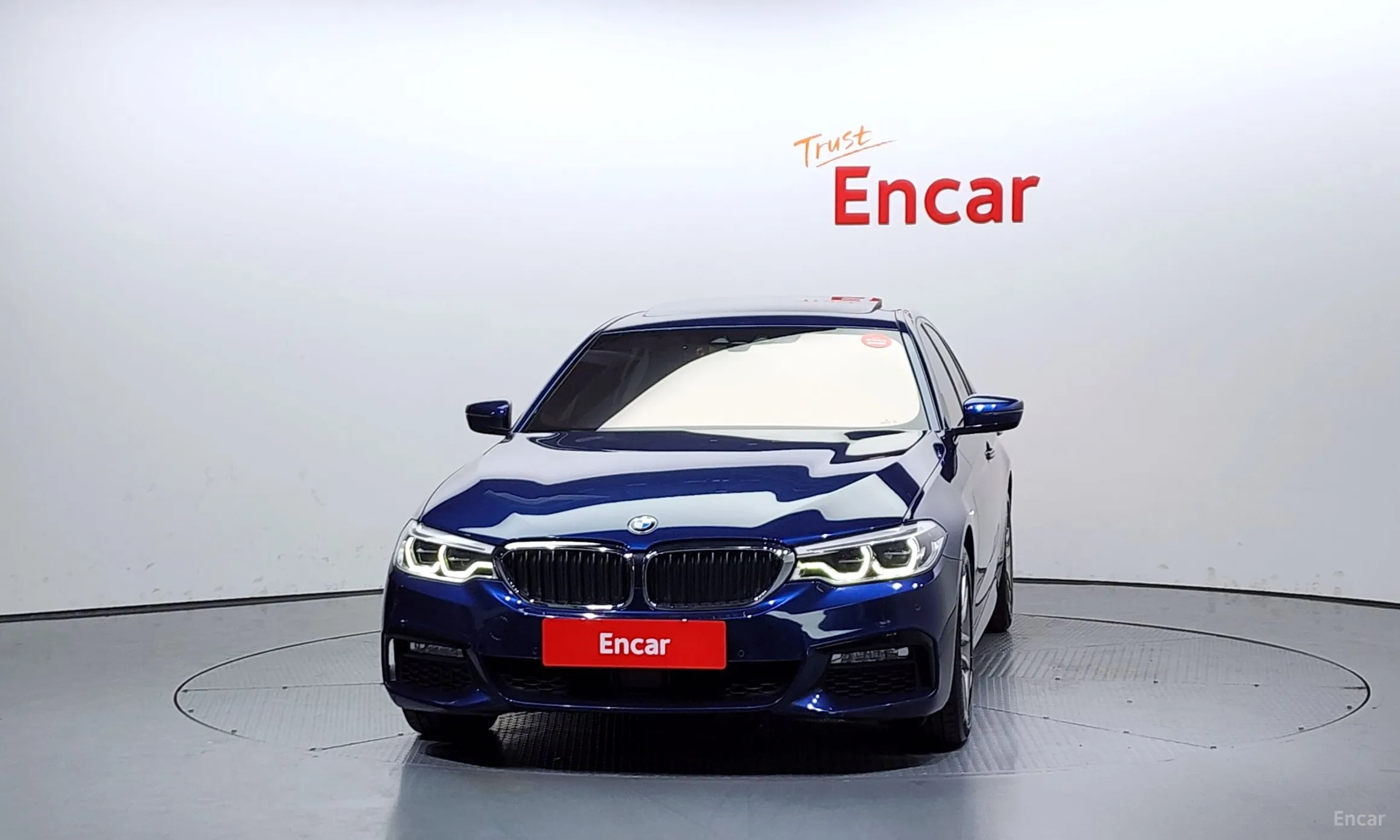BMW 5 Series (G30) превью 2