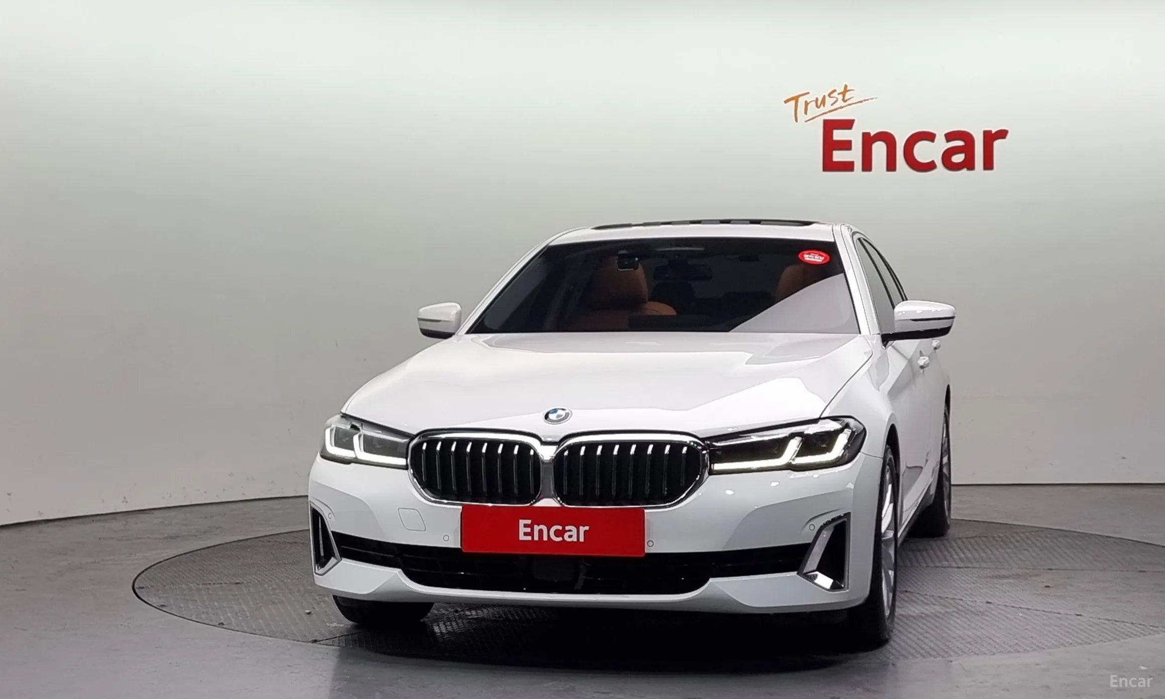 BMW 5 Series (G30) превью 2