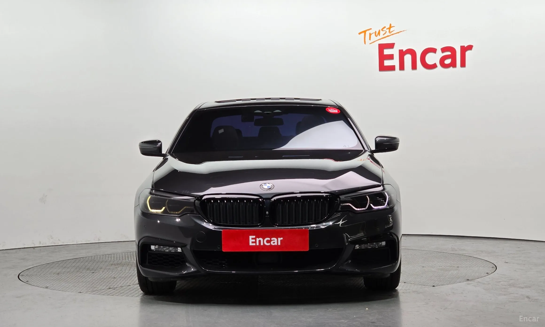 BMW 5 Series (G30) превью 2