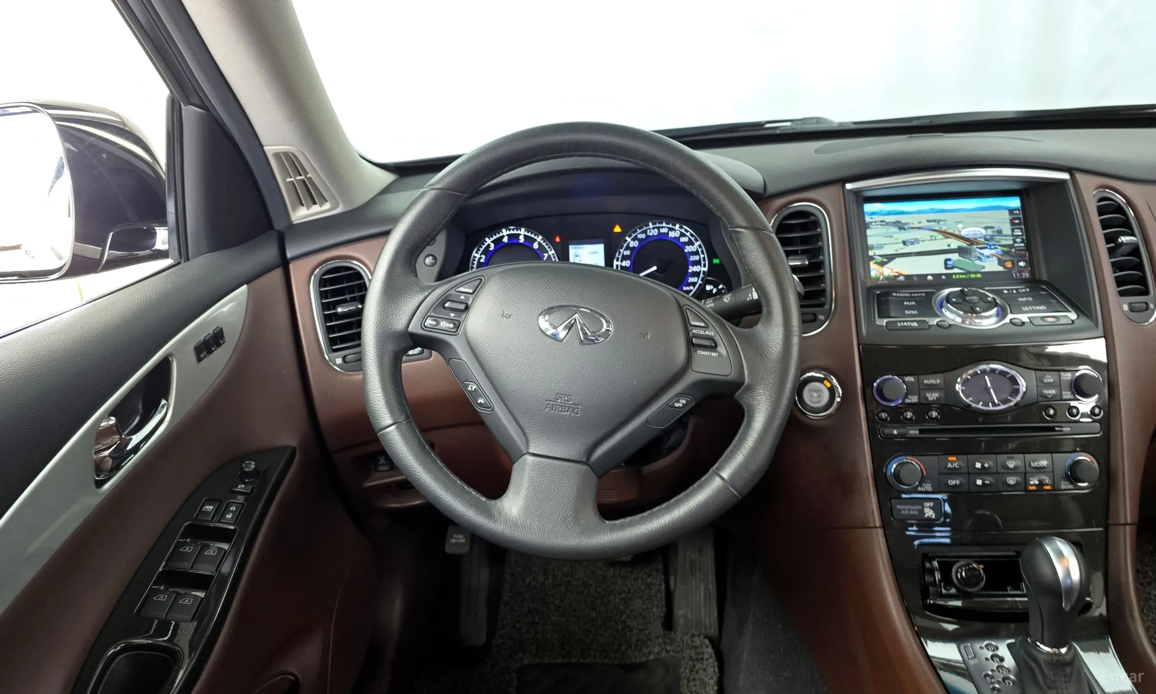 Infiniti QX50 превью 13