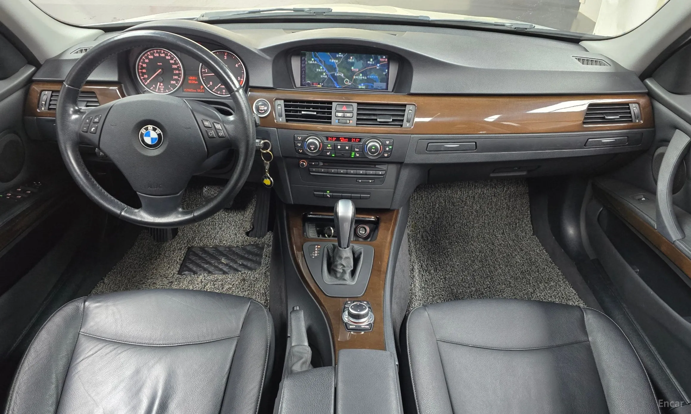 BMW 3 Series (E90) превью 4