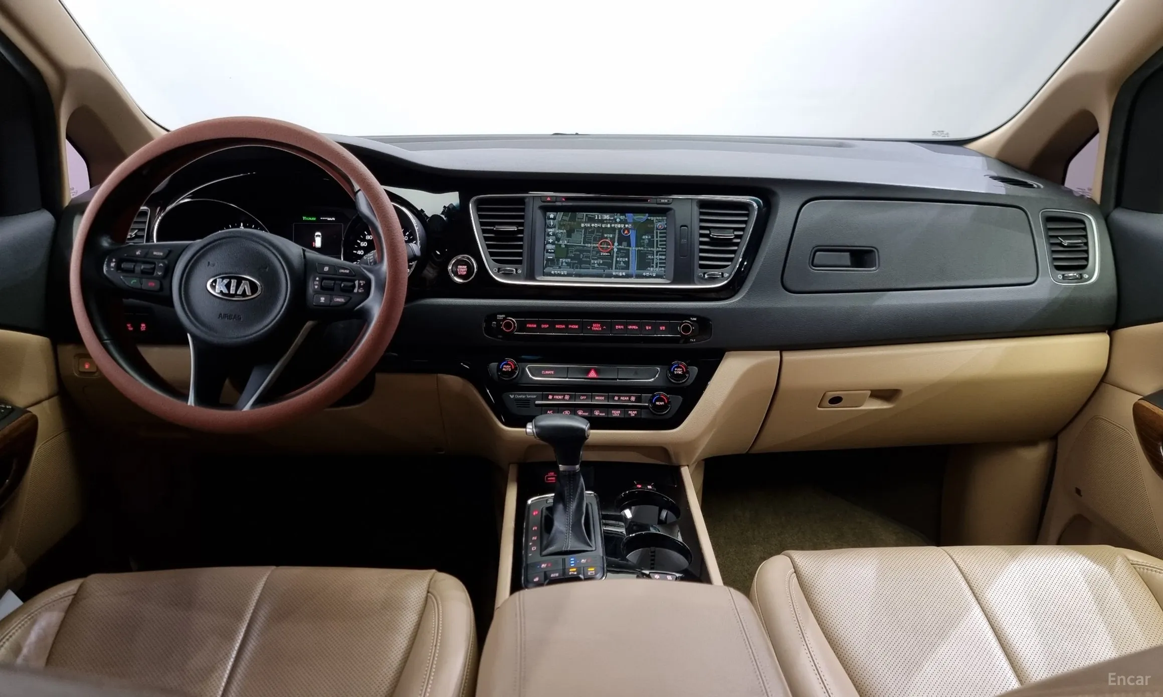Kia Carnival превью 4