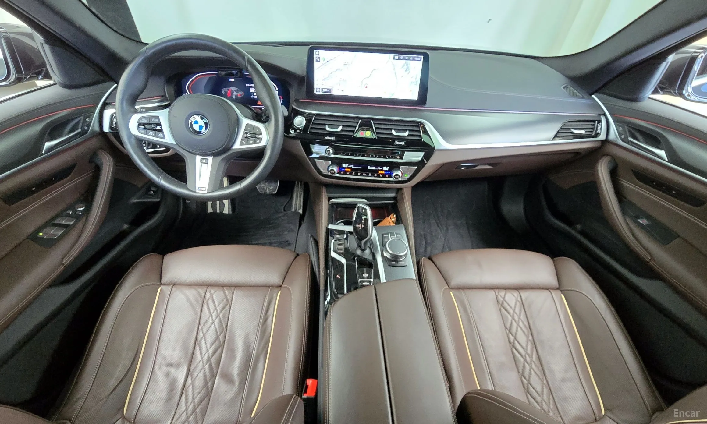 BMW 5 Series (G30) превью 4