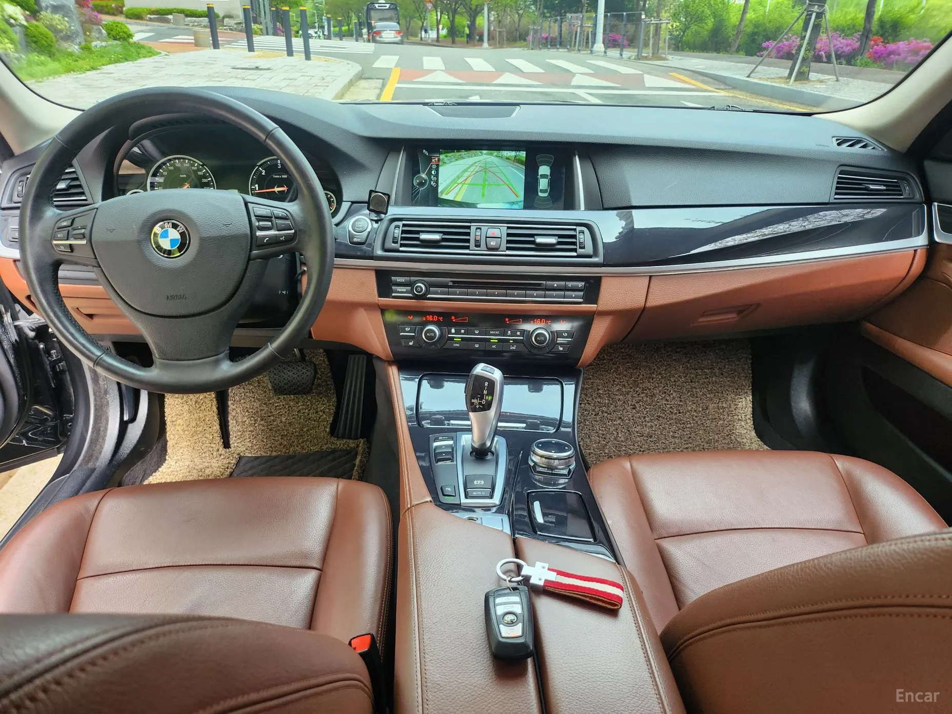 BMW 5 Series (F10) превью 4