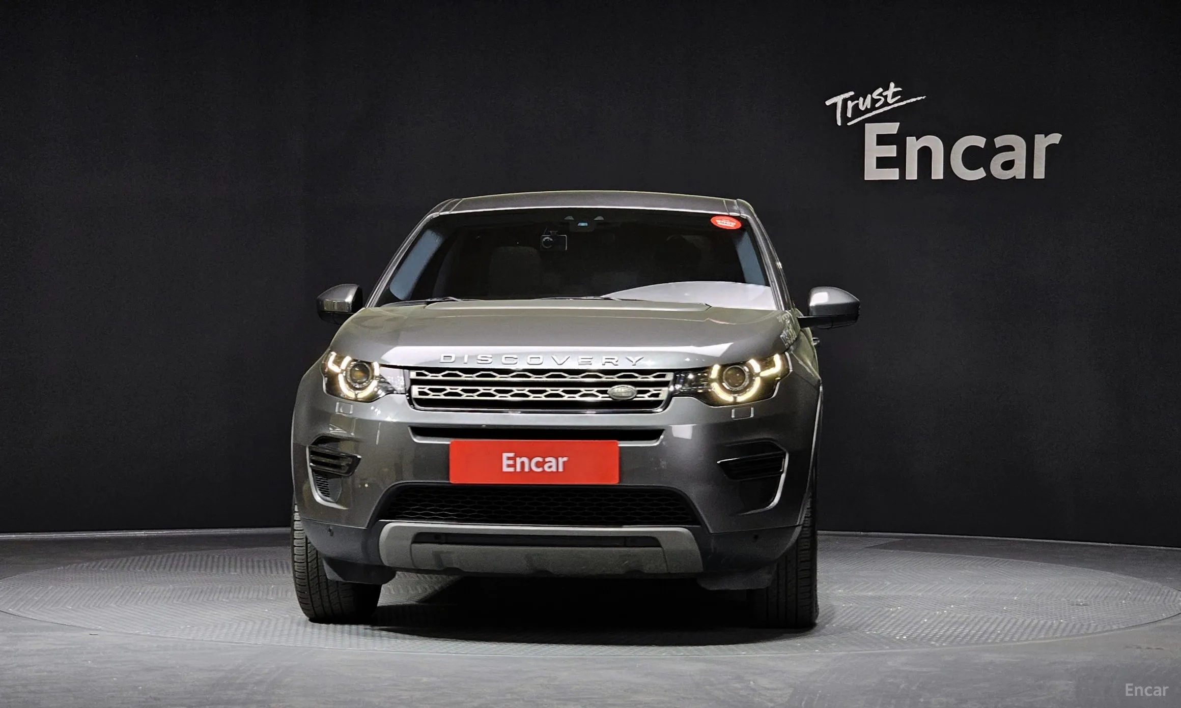 Land Rover Discovery Sports превью 2