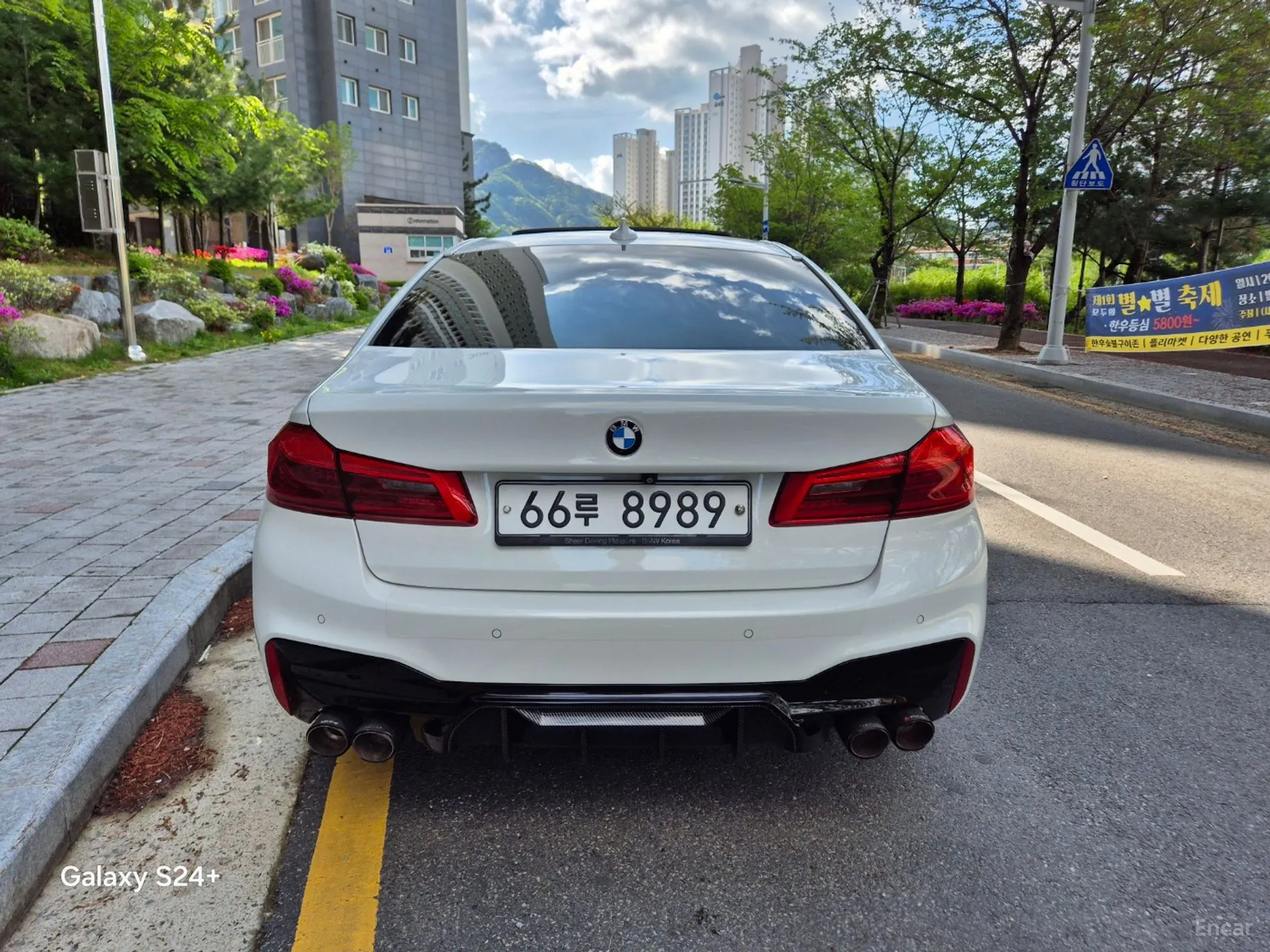BMW 5 Series (G30) превью 3