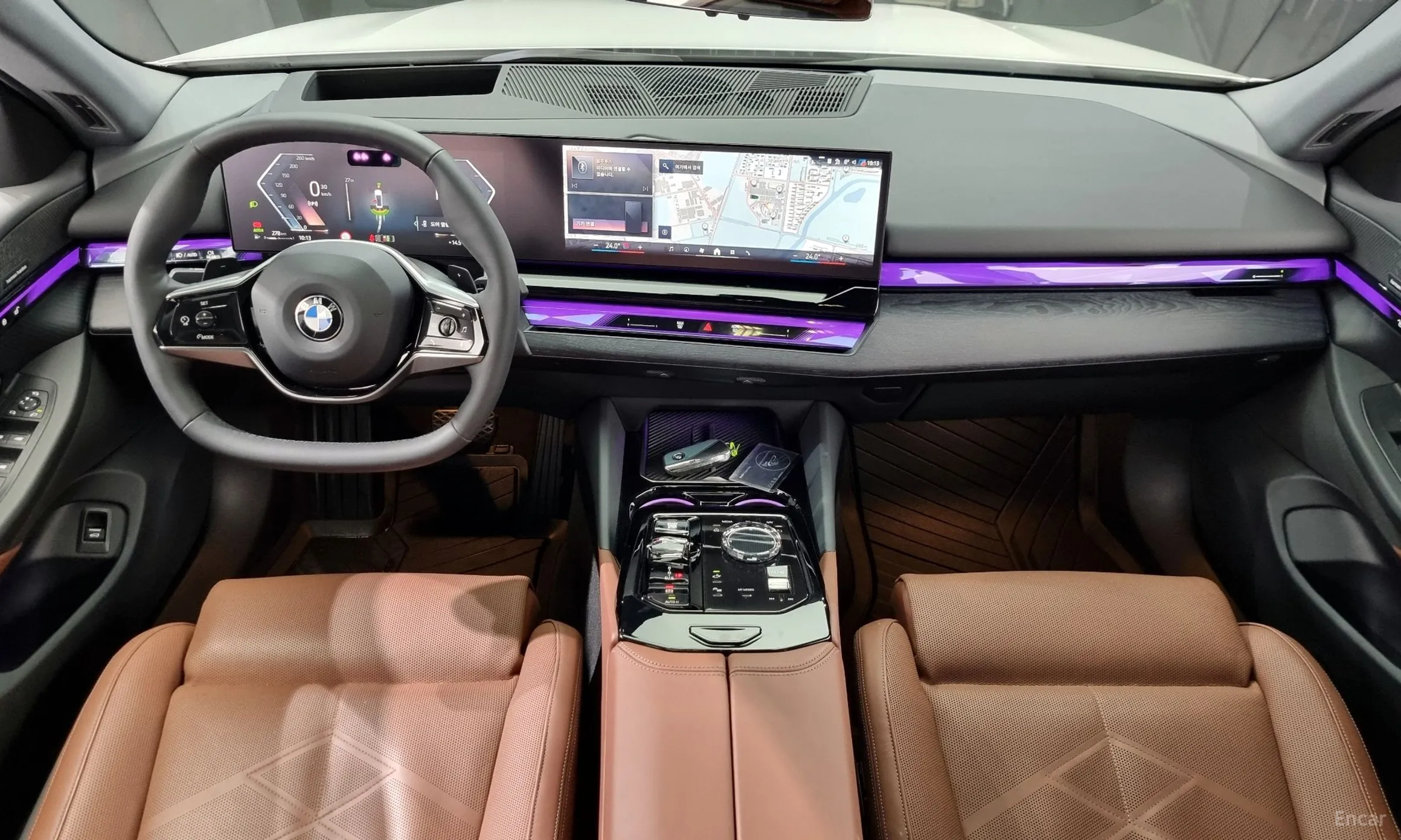BMW 5 Series (G60) превью 4