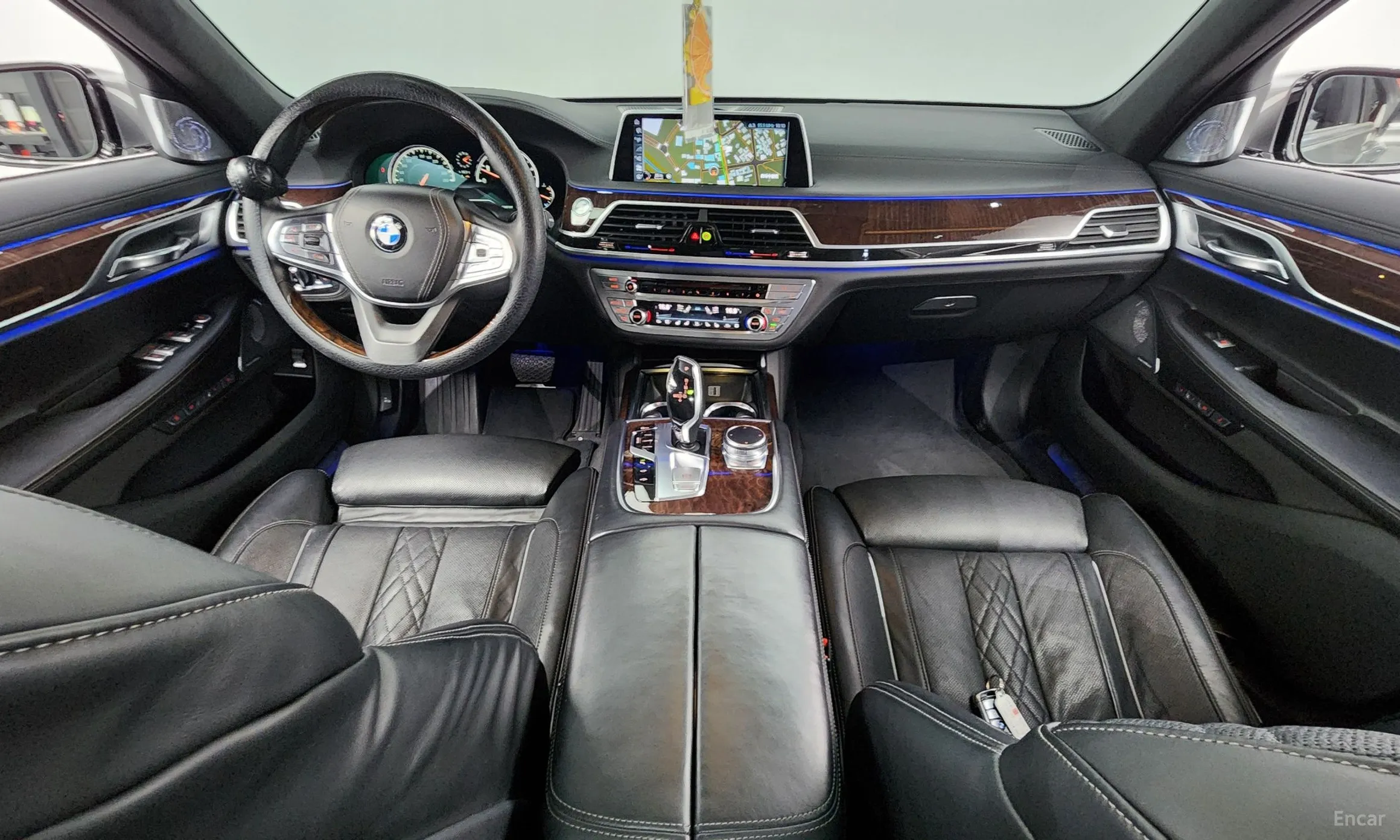 BMW 7 Series (G11) превью 4