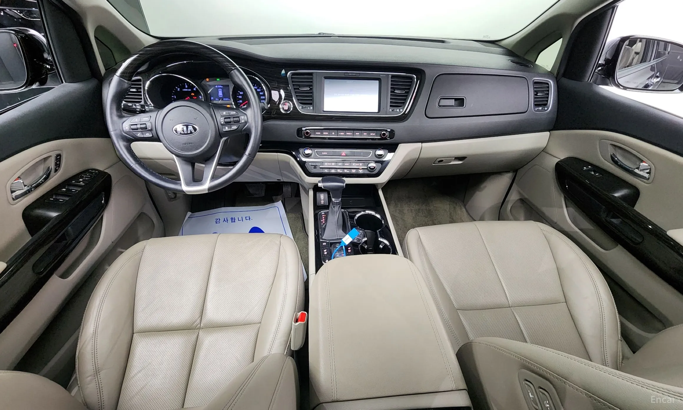 Kia Carnival превью 4
