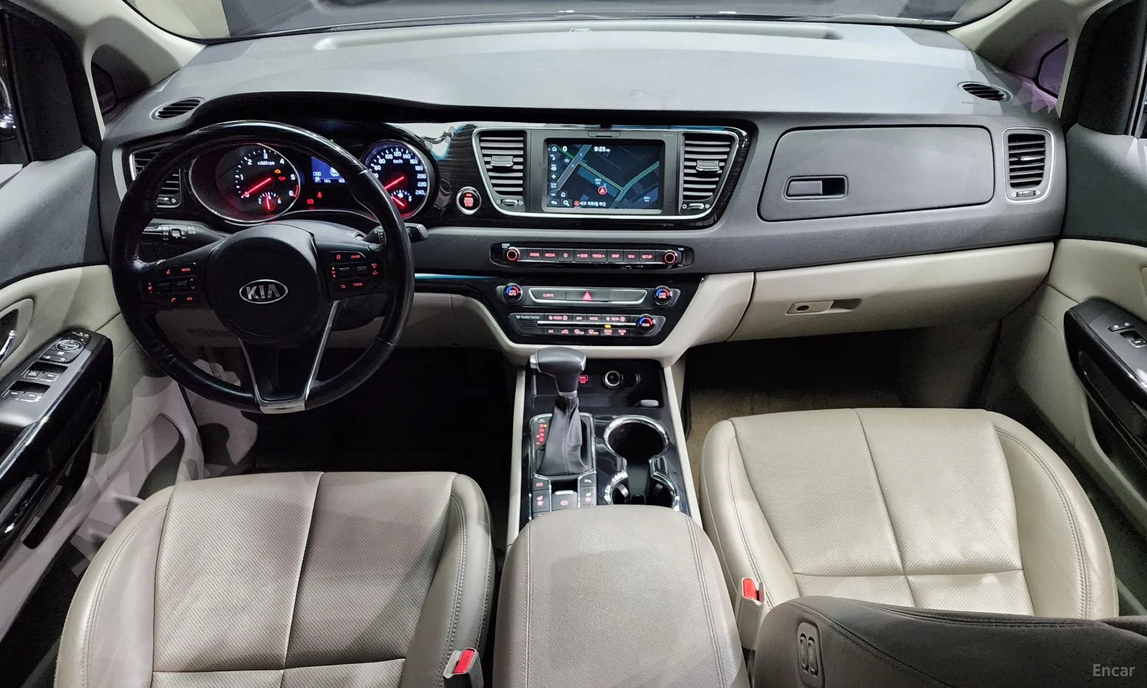 Kia Carnival превью 4