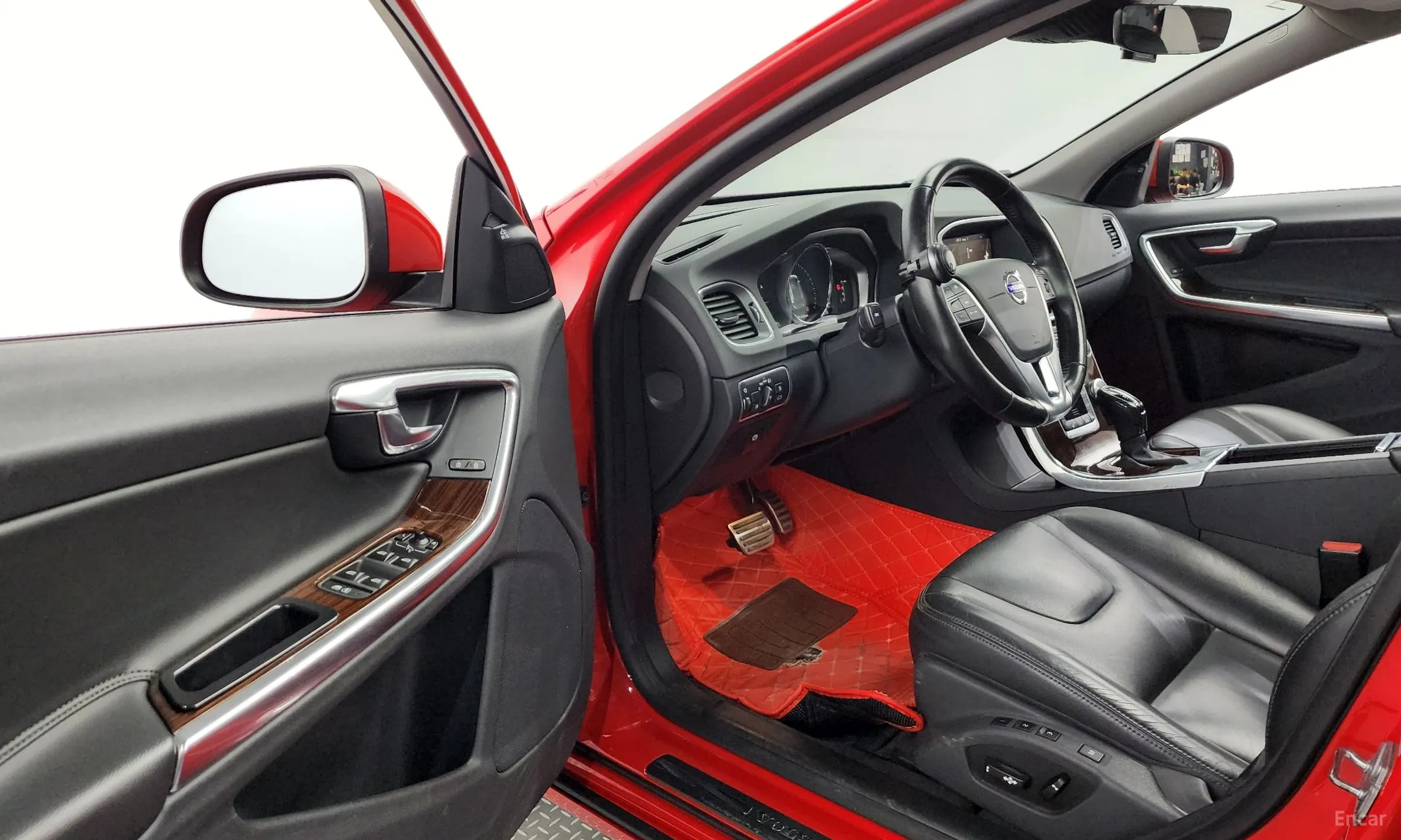 Volvo V60 превью 10