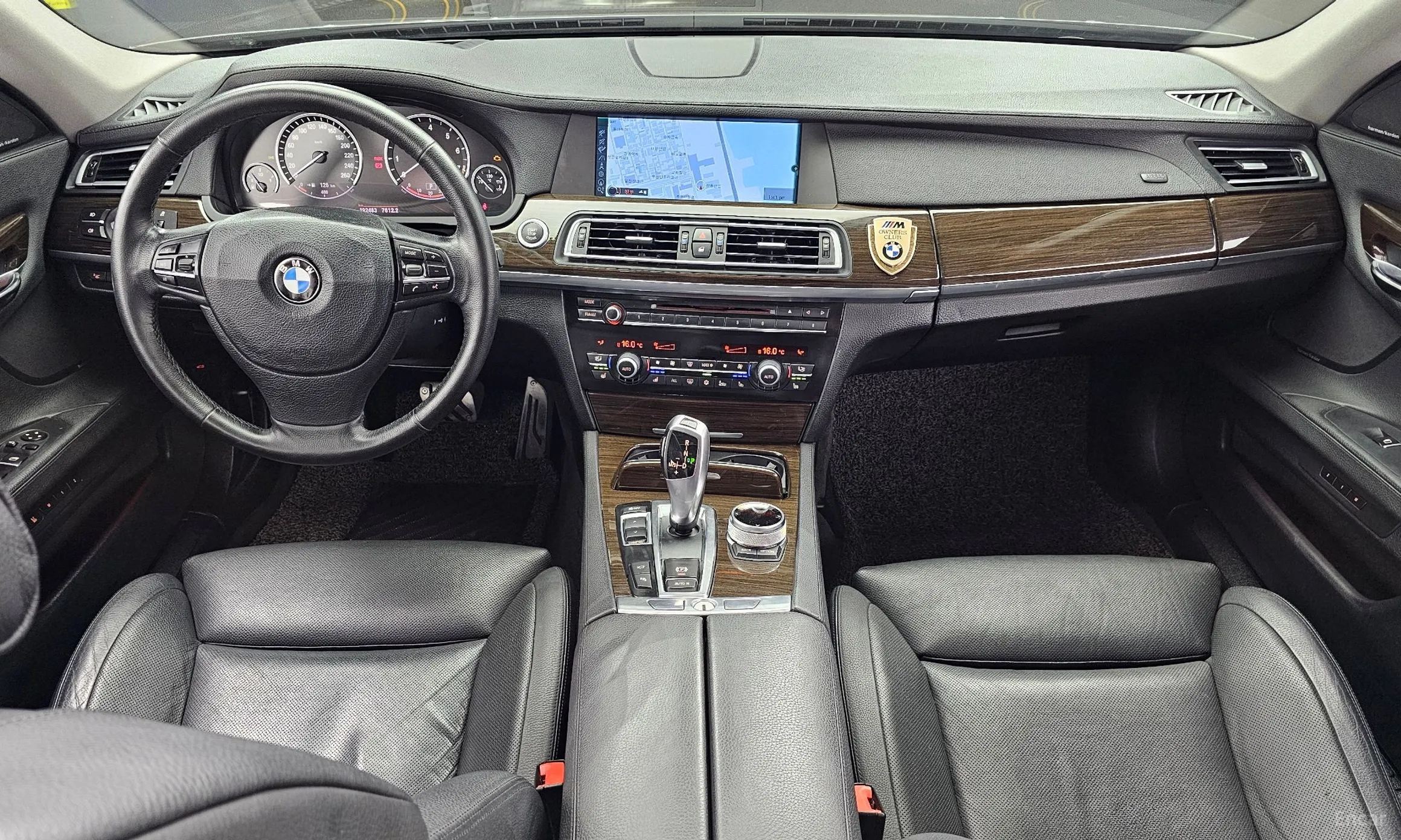 BMW 7 Series (F01) превью 4