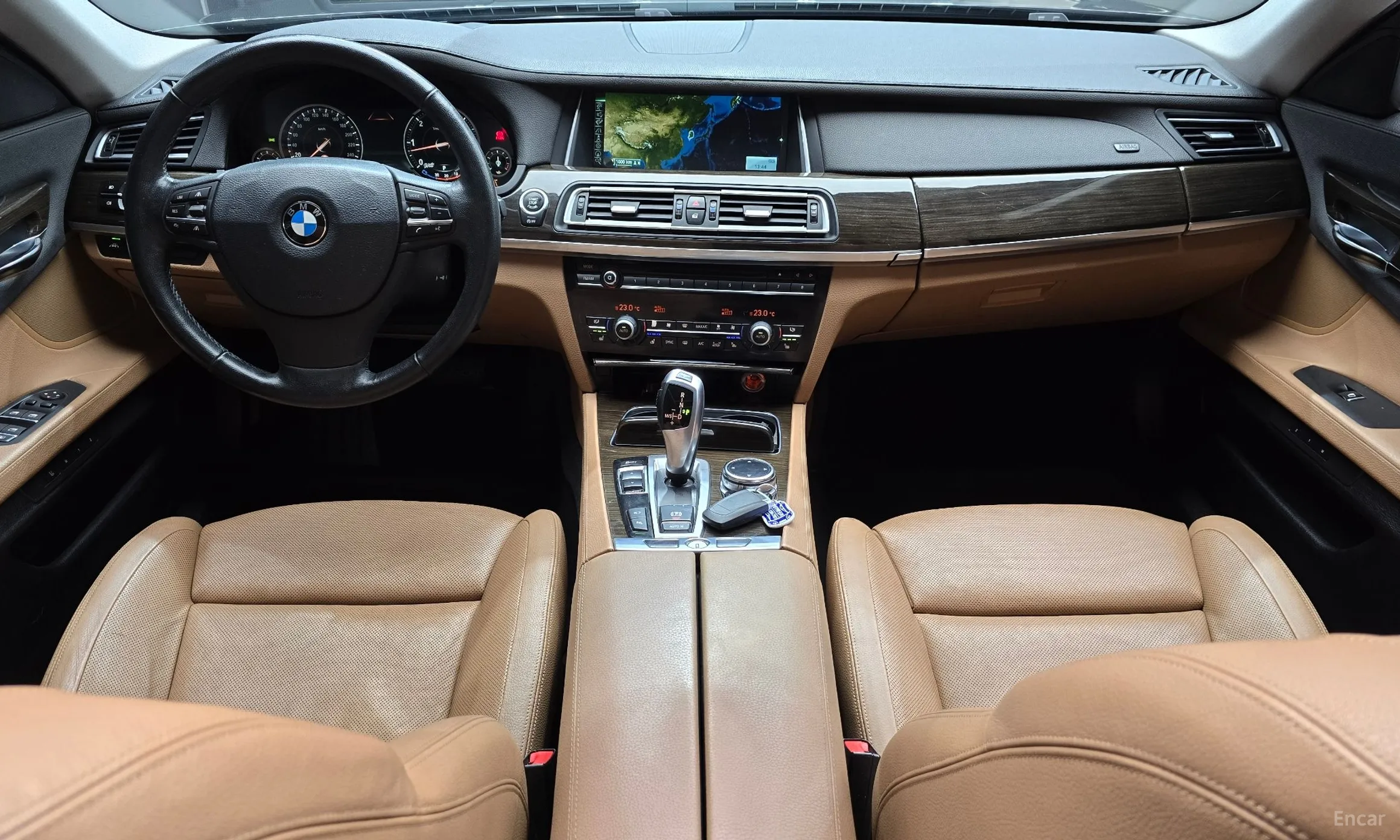 BMW 7 Series (F01) превью 4