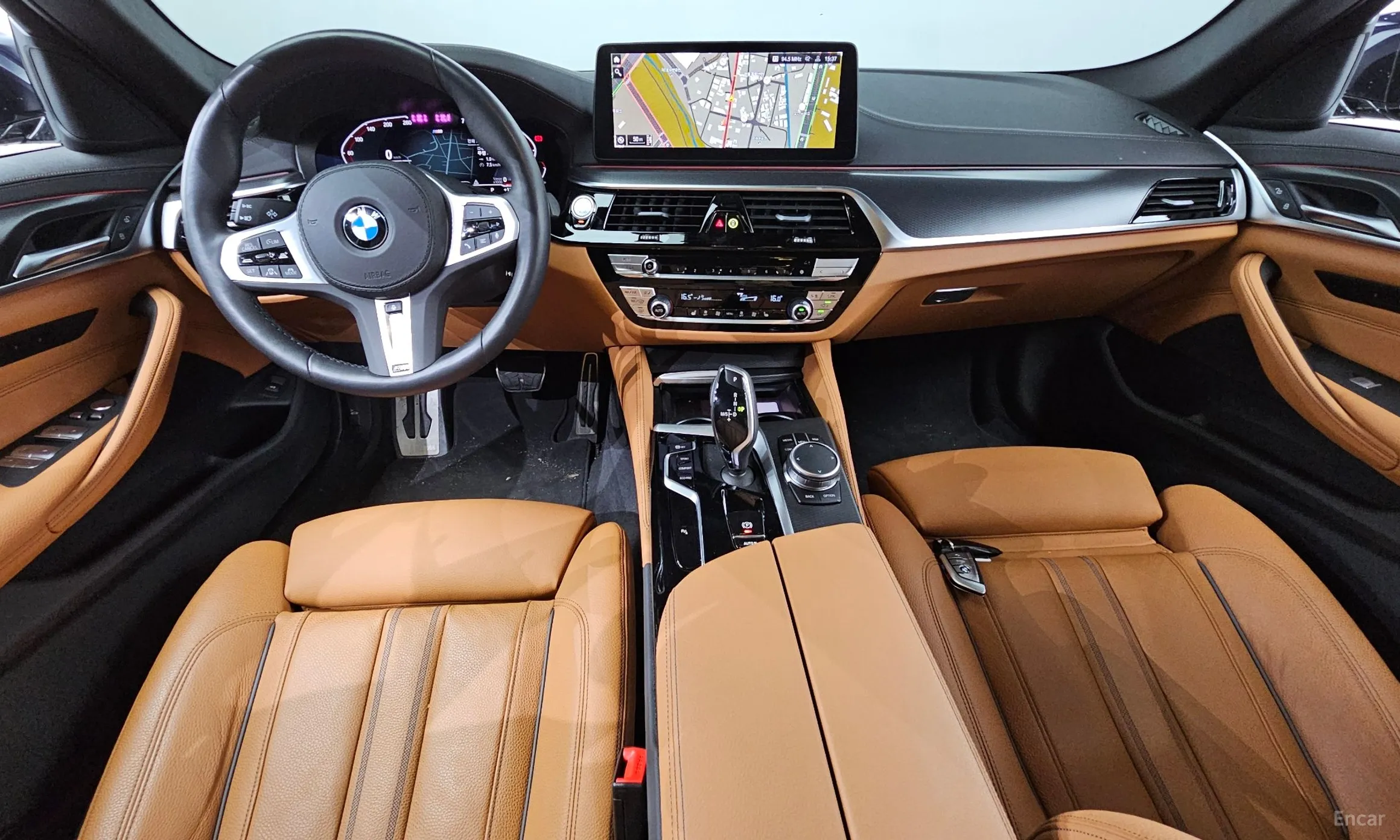 BMW 5 Series (G30) превью 4