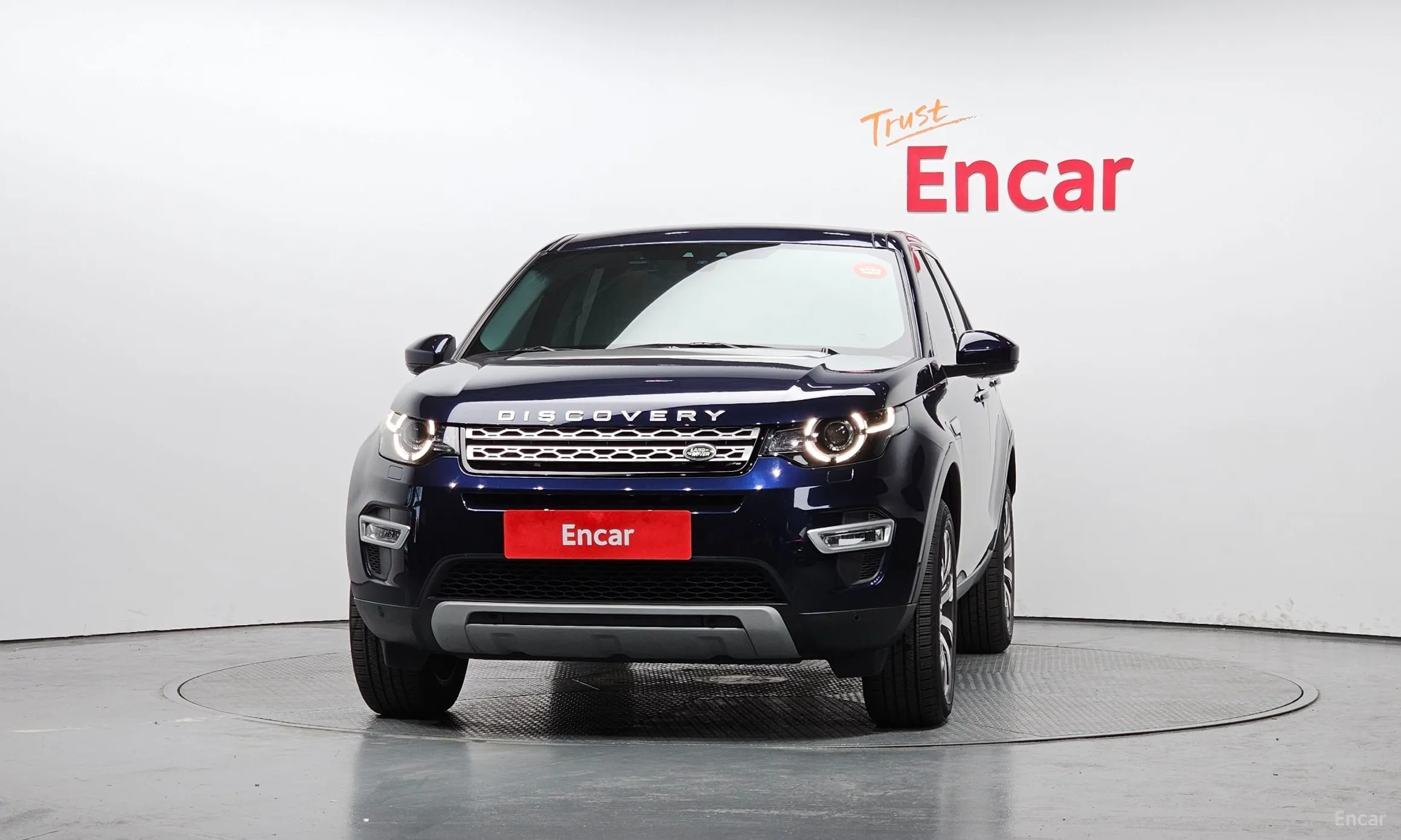 Land Rover Discovery Sports превью 2