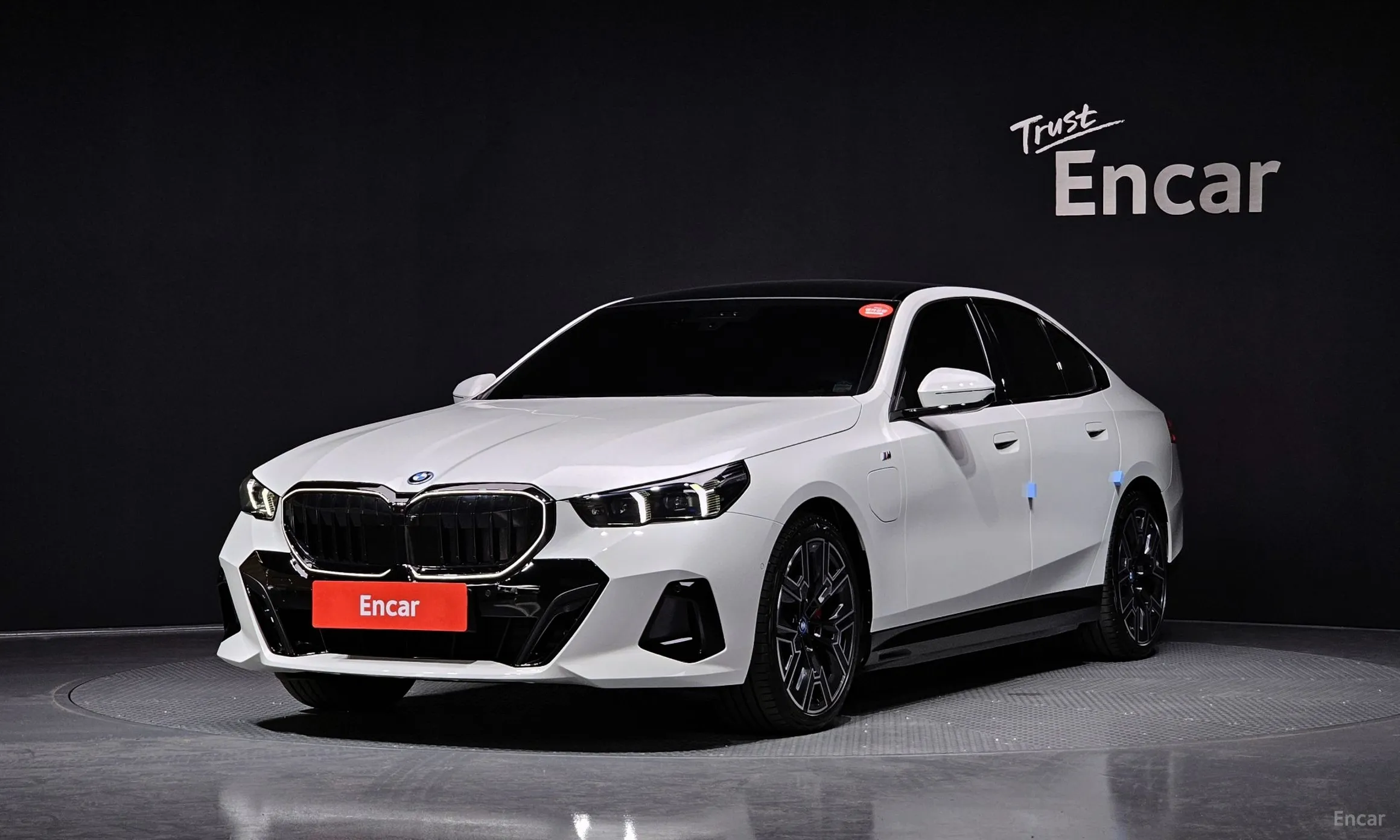 BMW 5 Series (G60)