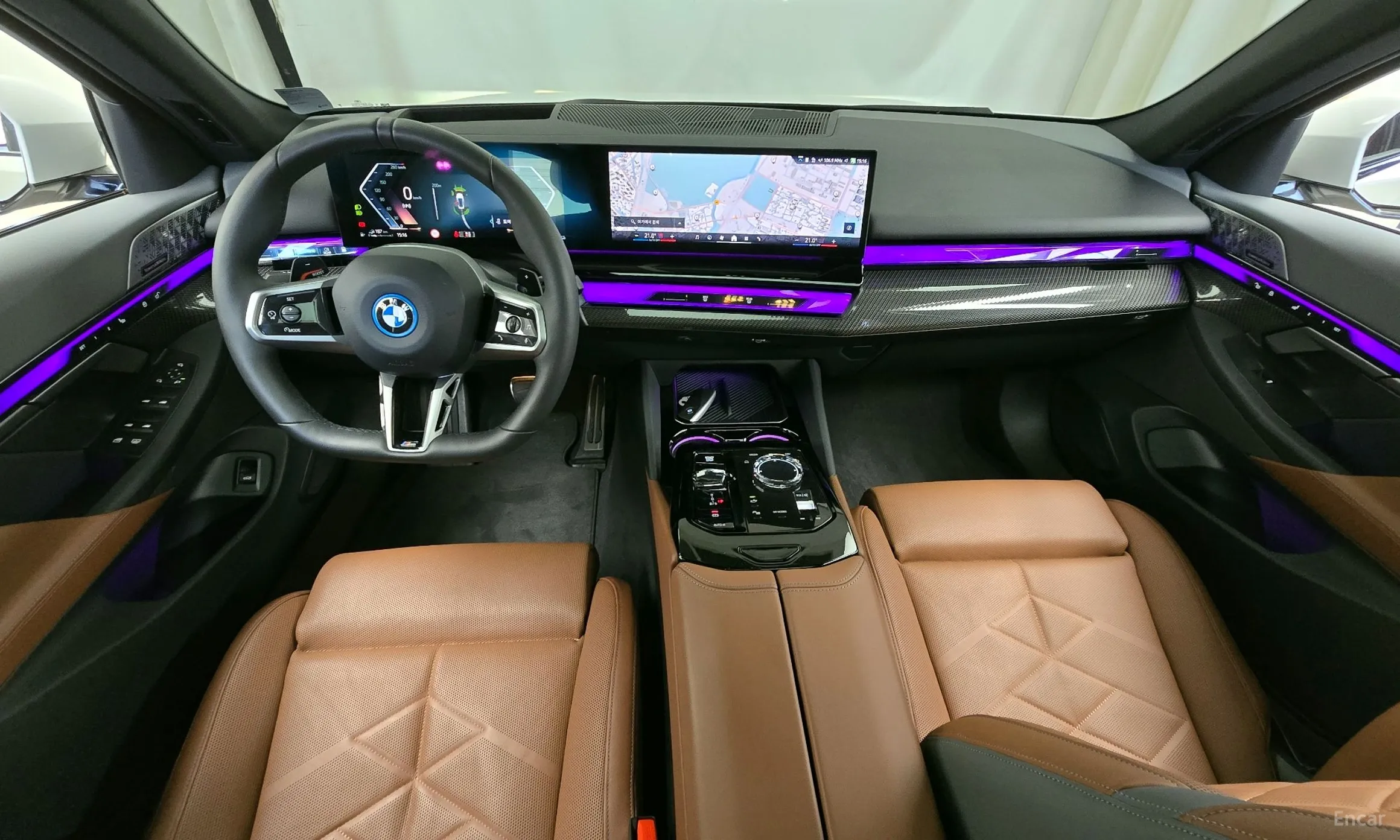 BMW 5 Series (G60) превью 4