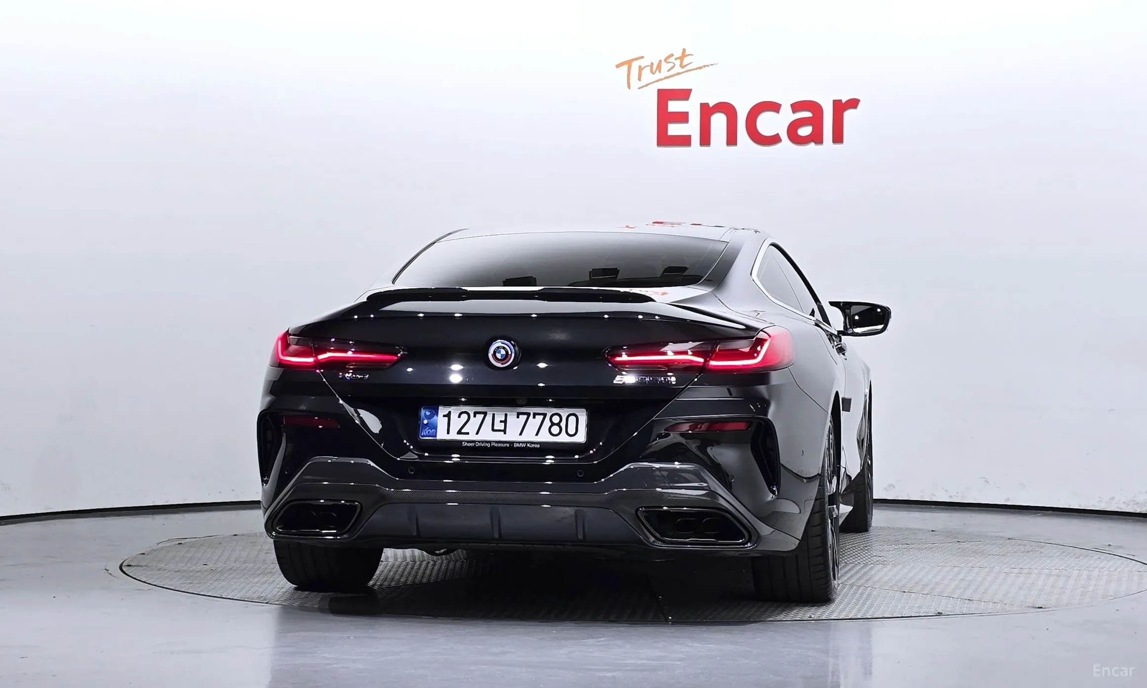 BMW 8-series (G15) превью 3