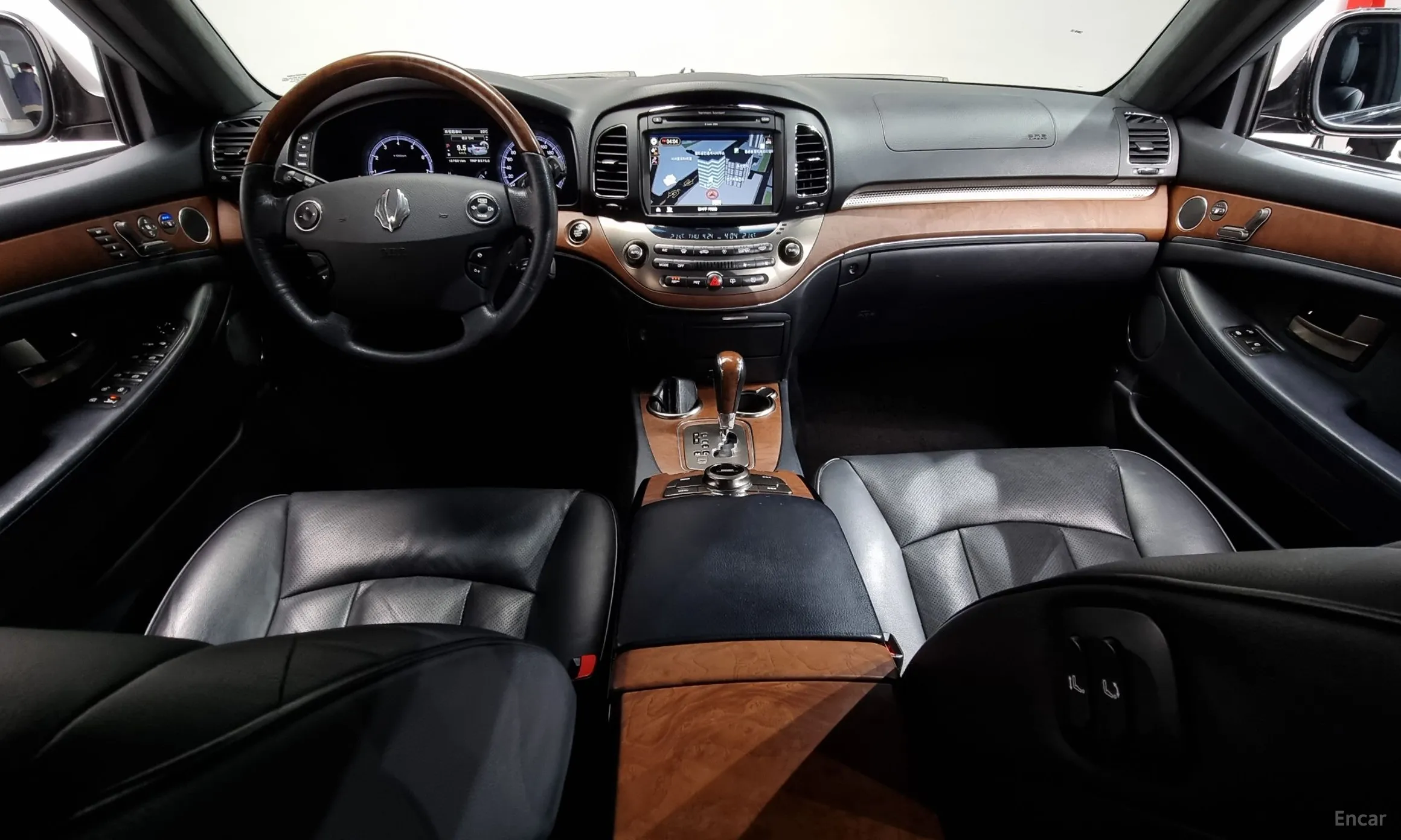 KG Mobility (SsangYong) Chairman W превью 4