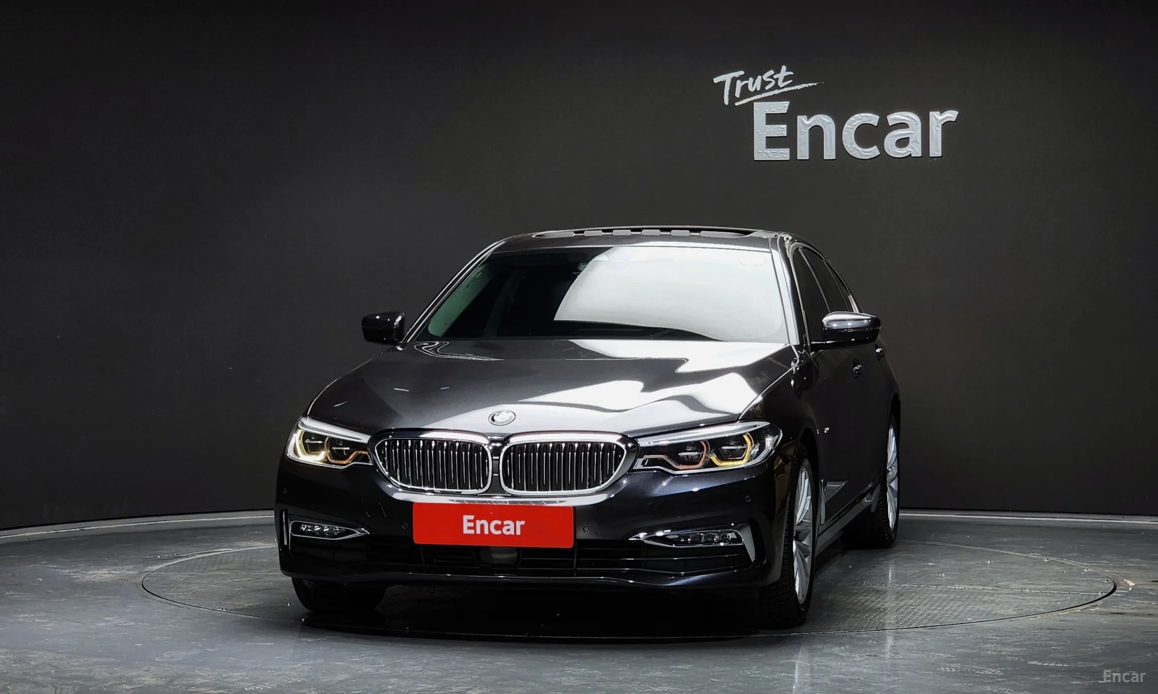 BMW 5 Series (G30) превью 2