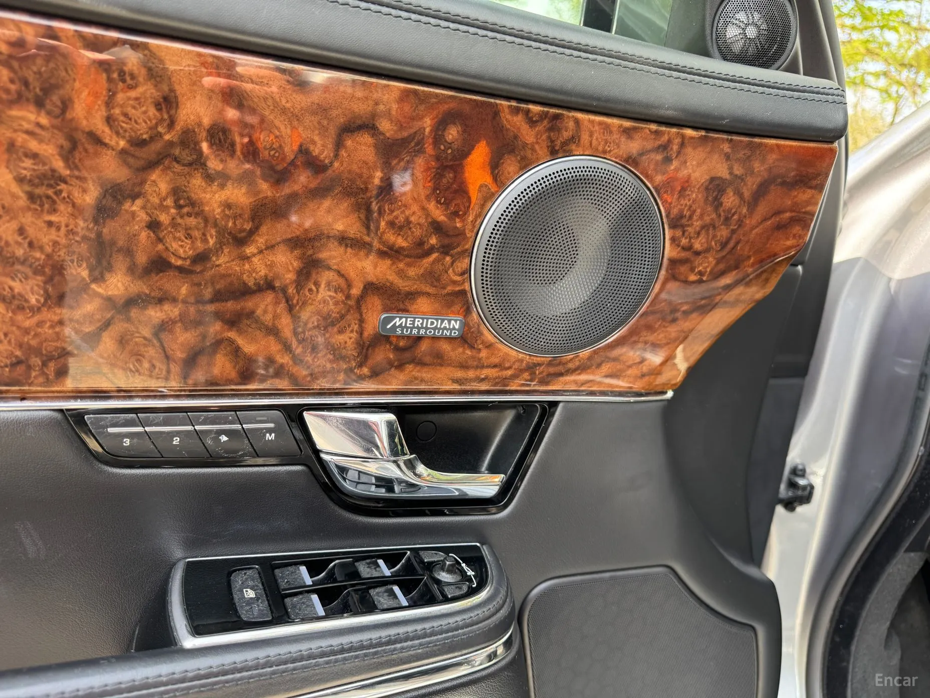 Jaguar All New XJ превью 12