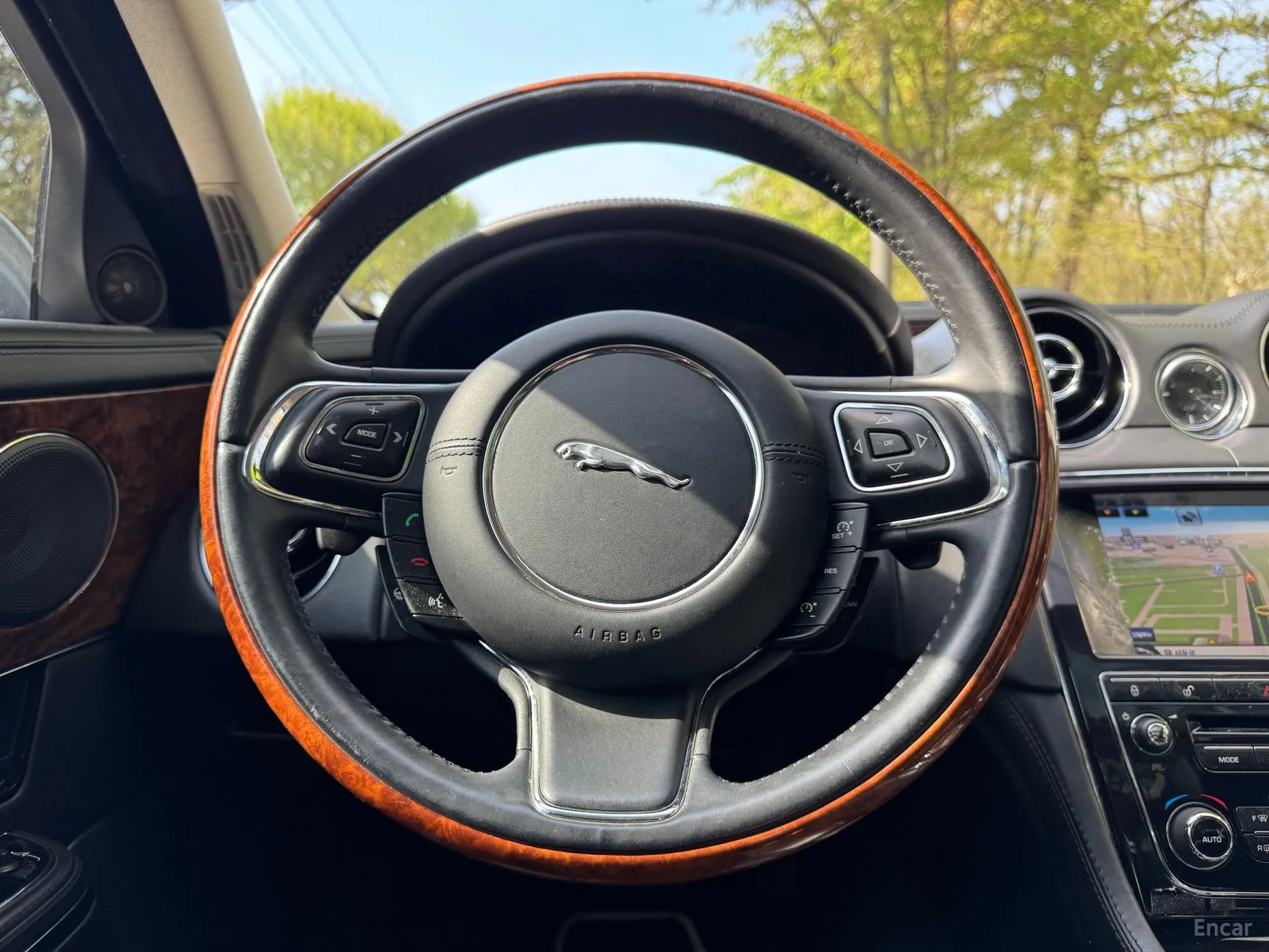Jaguar All New XJ превью 7