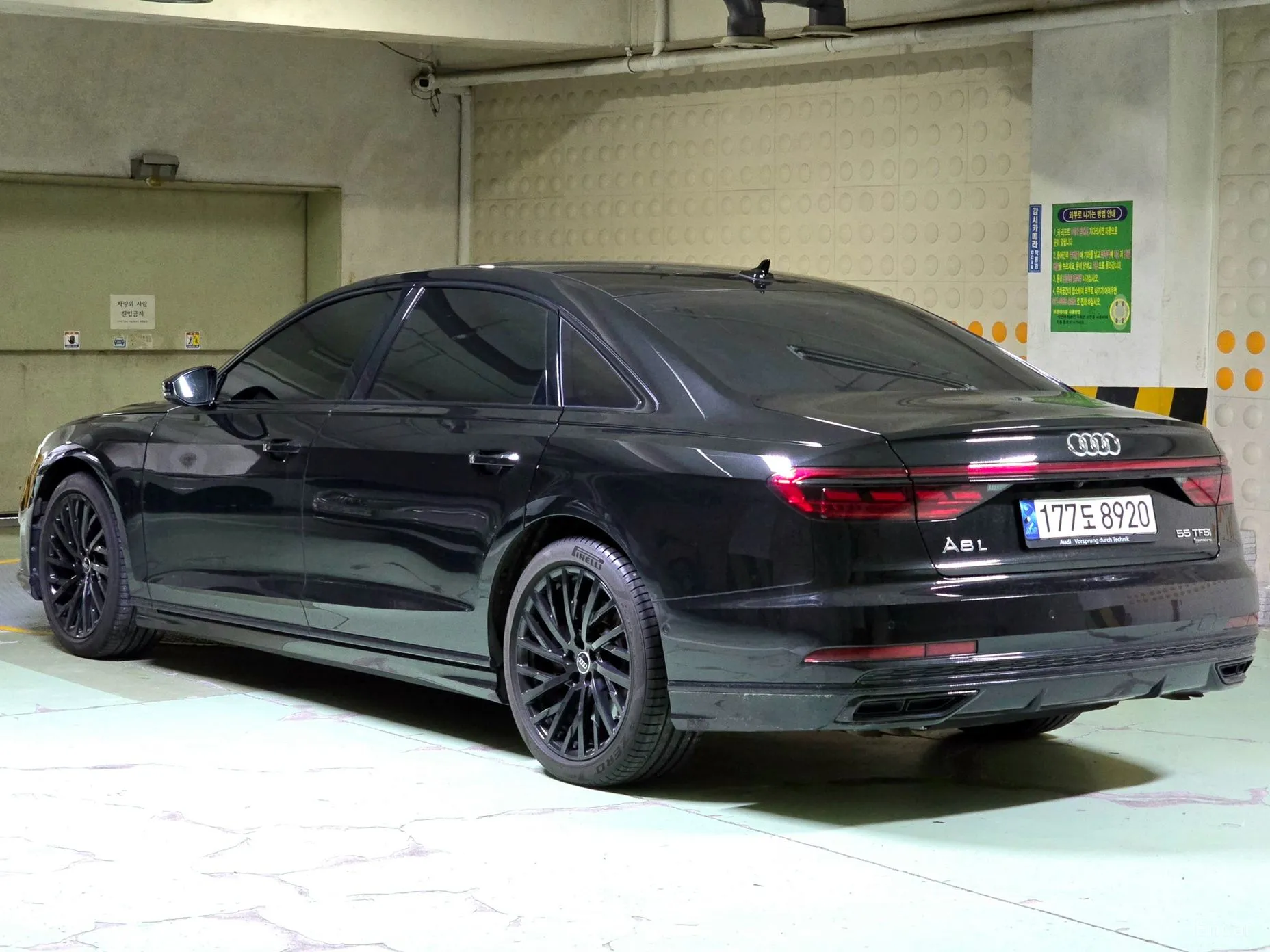 Audi A8 (D5) превью 3