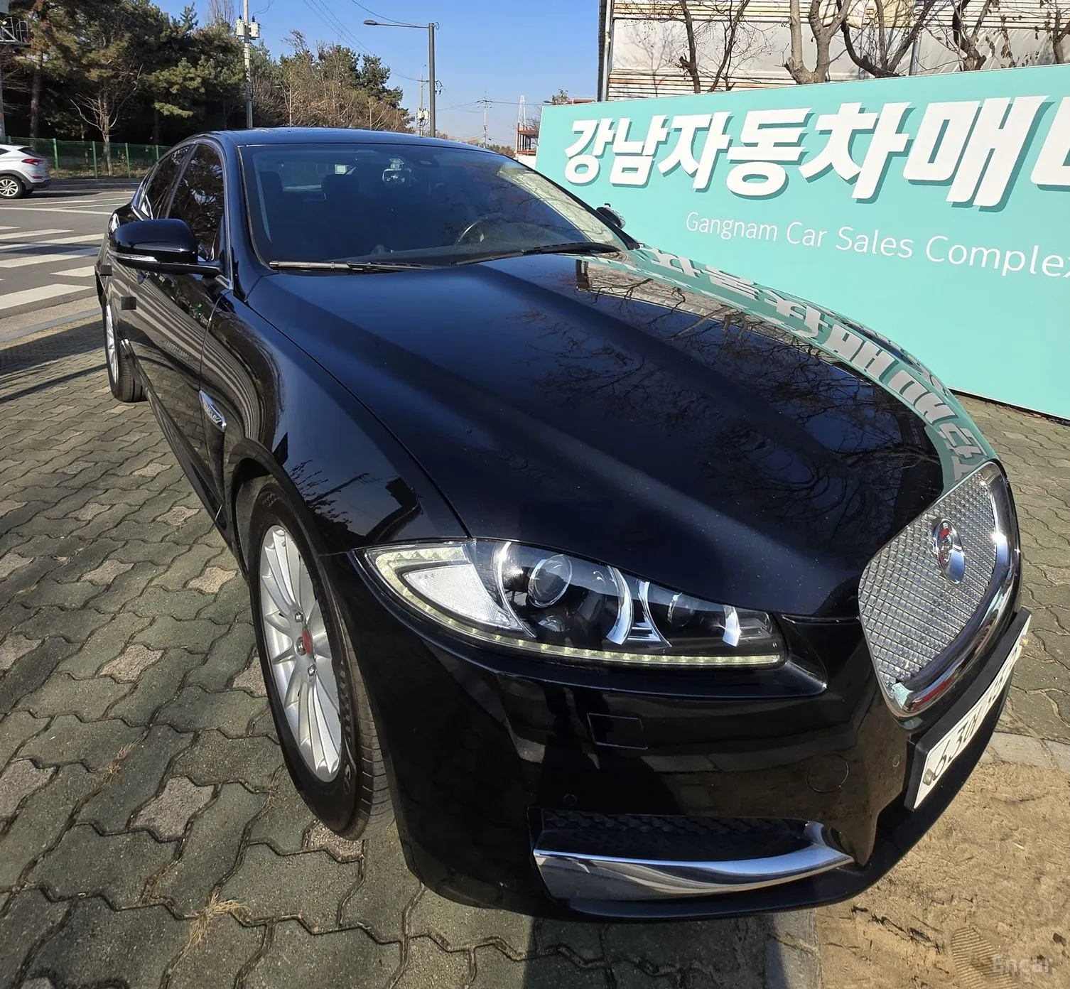 Jaguar New XF превью 11