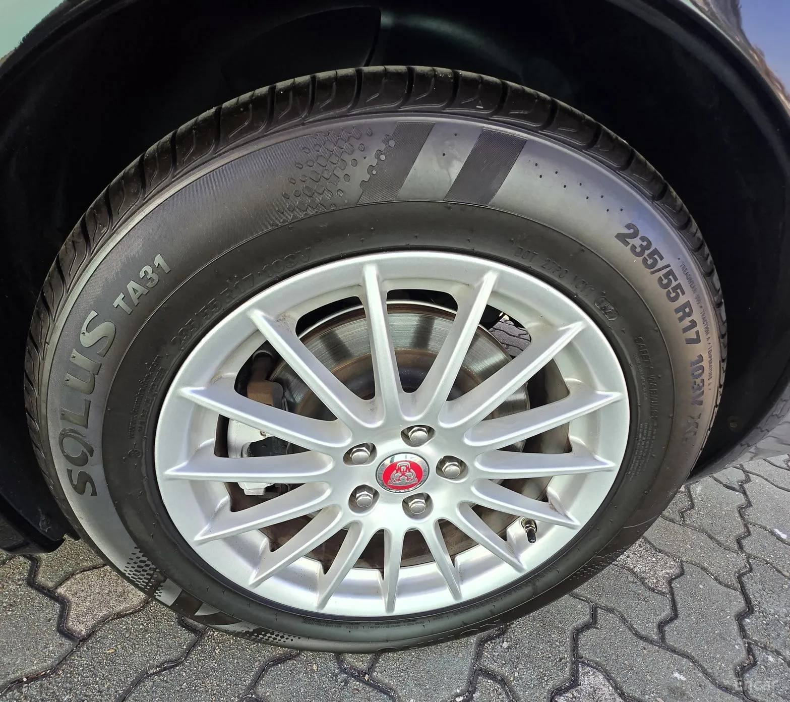 Jaguar New XF превью 5