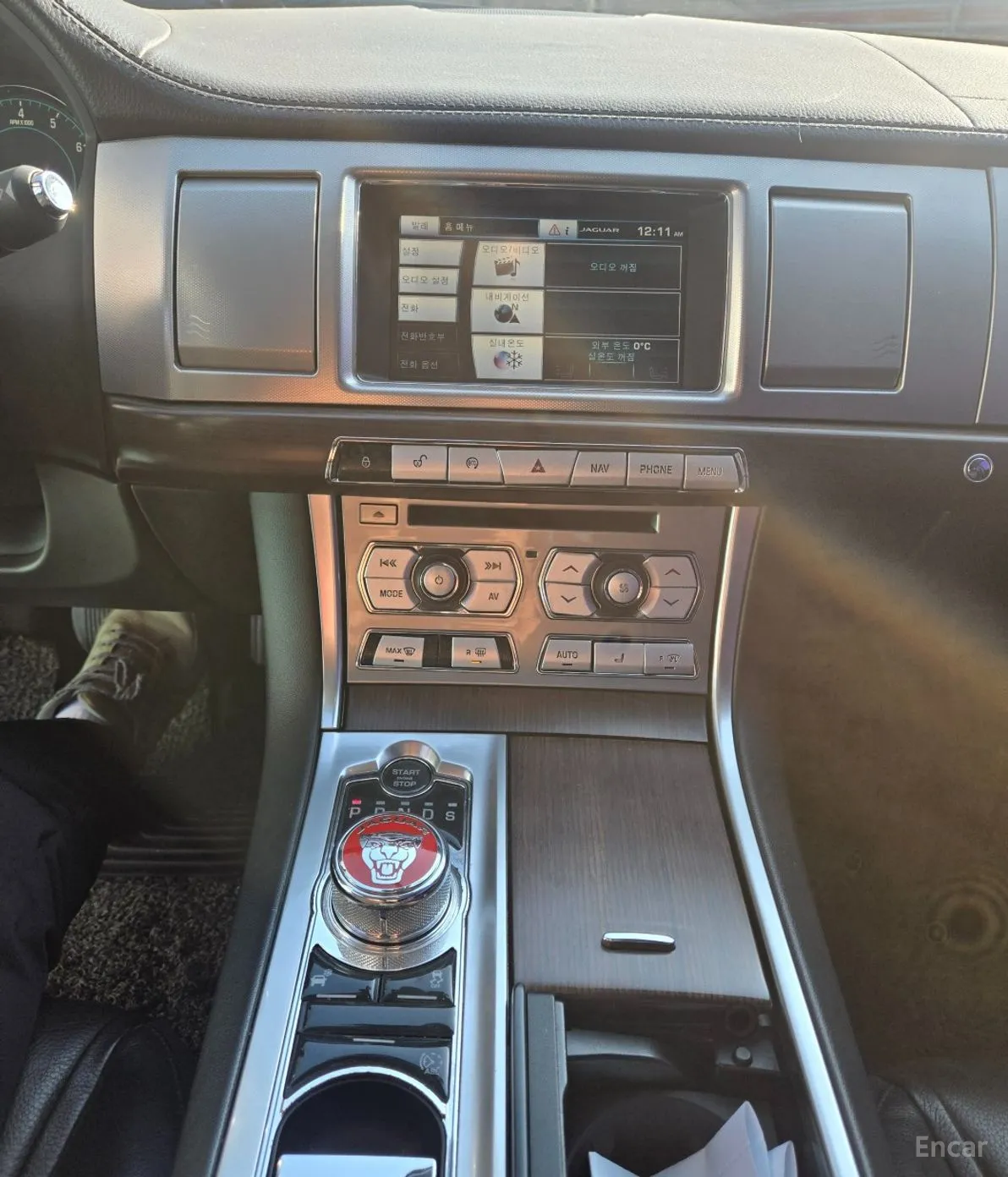 Jaguar New XF превью 9