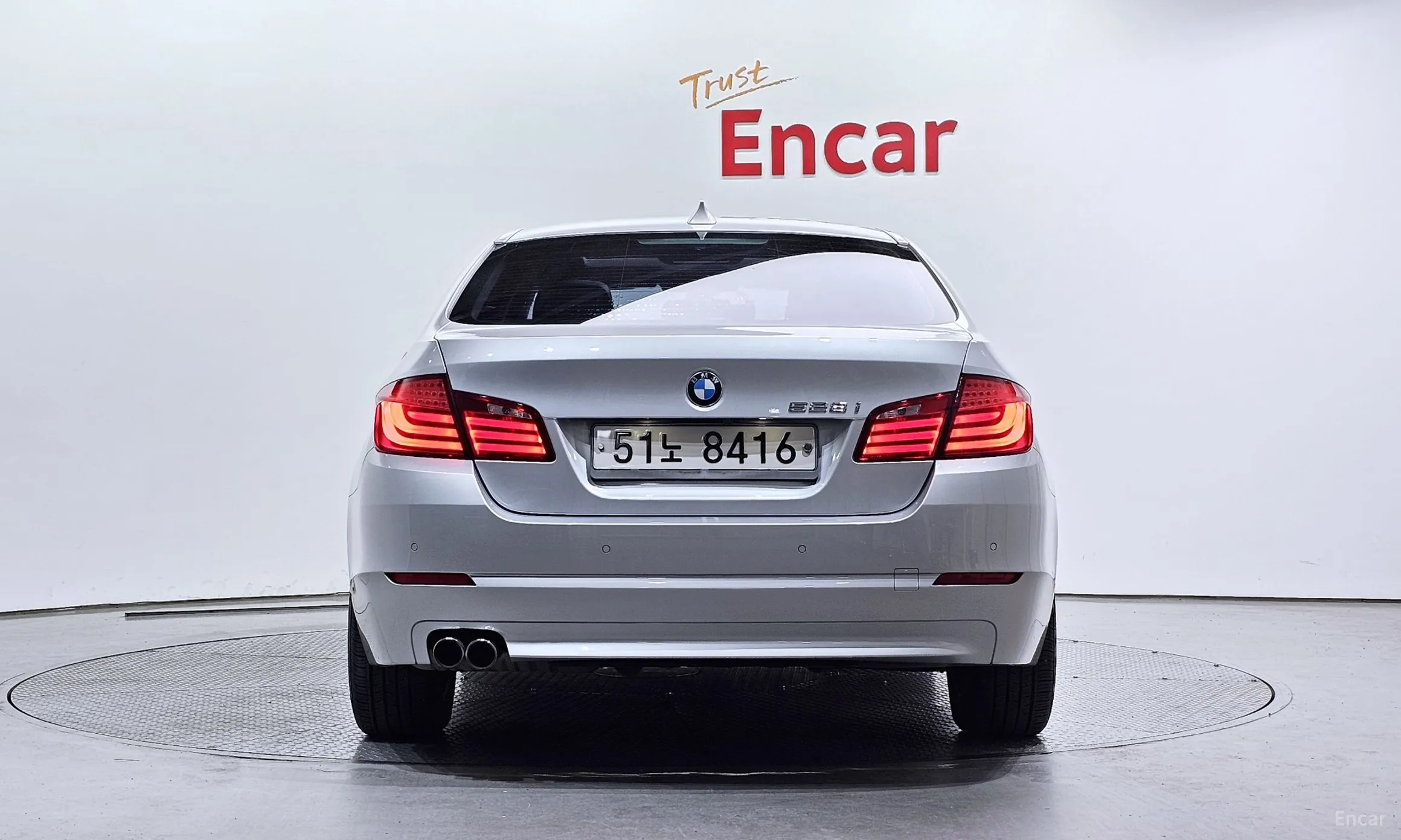 BMW 5 Series (F10) превью 3