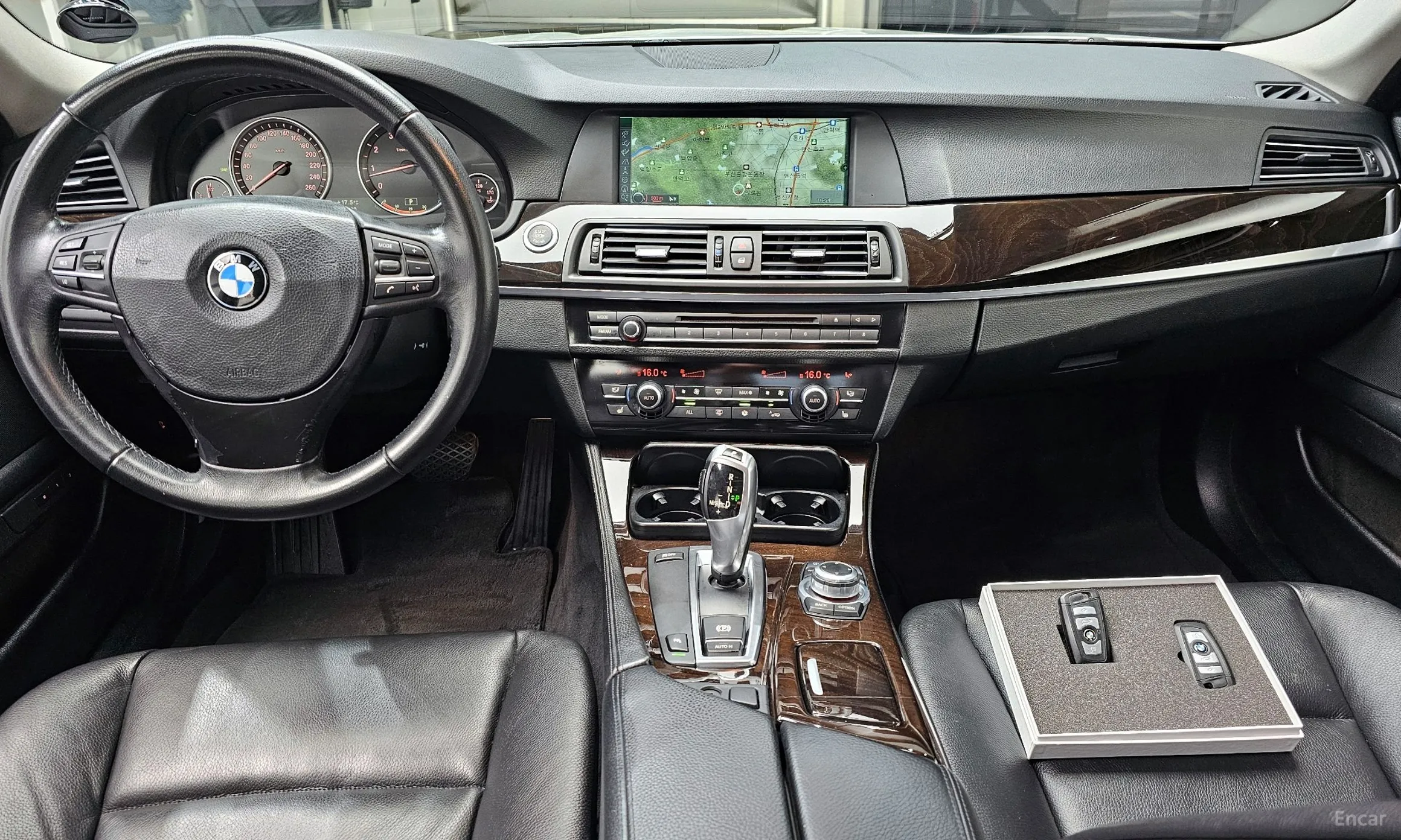 BMW 5 Series (F10) превью 4