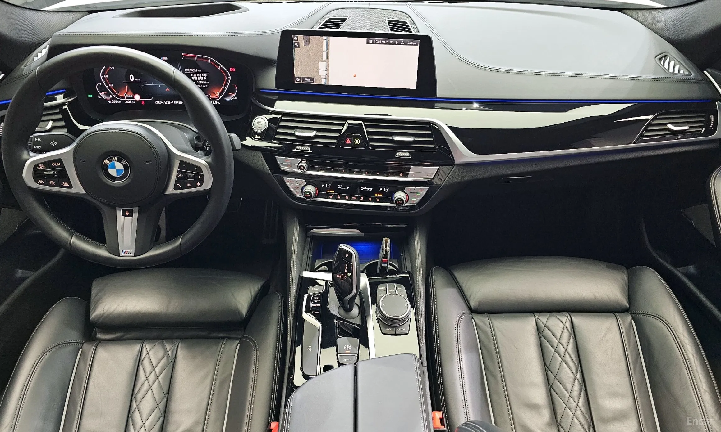 BMW 5 Series (G30) превью 4
