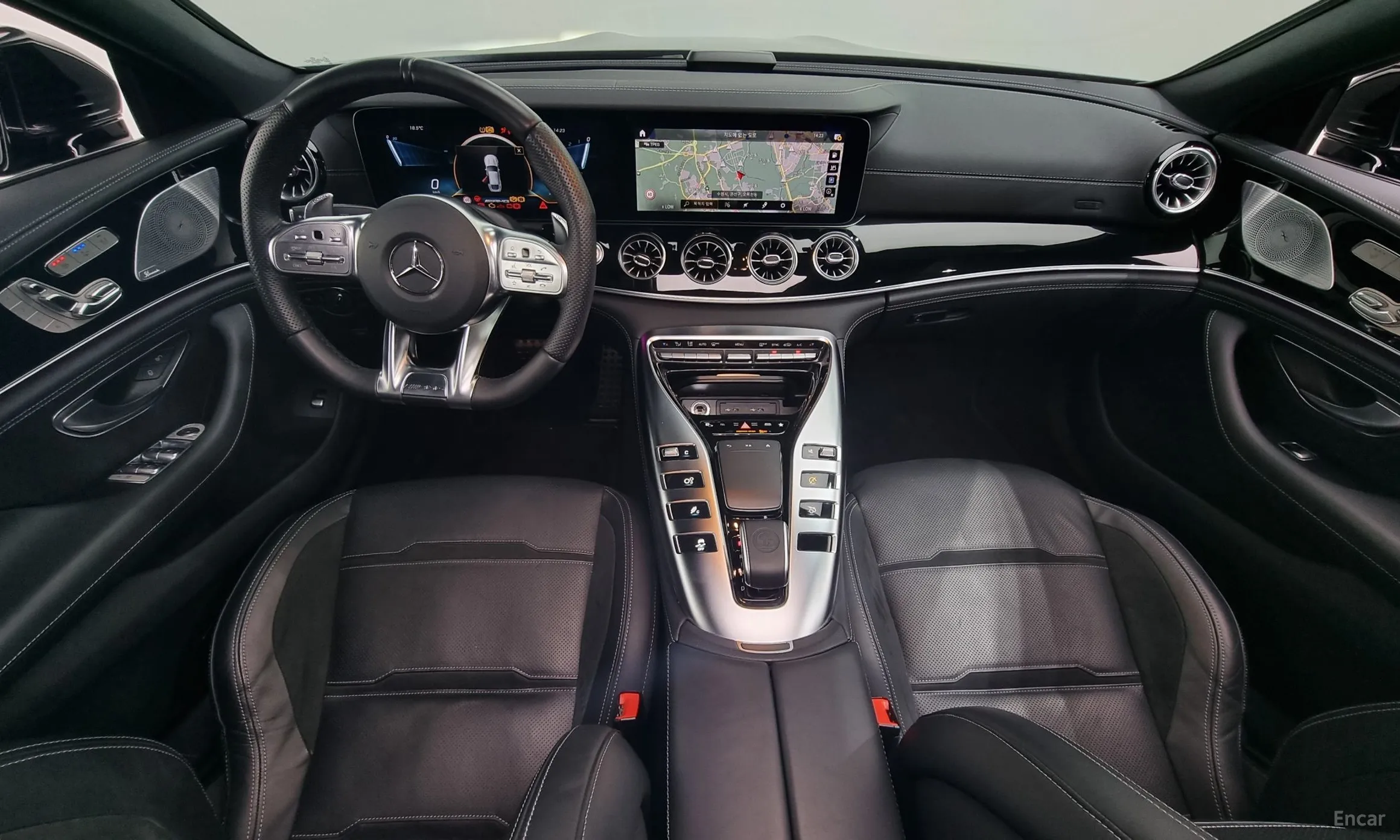 Mercedes Benz AMG GT превью 4