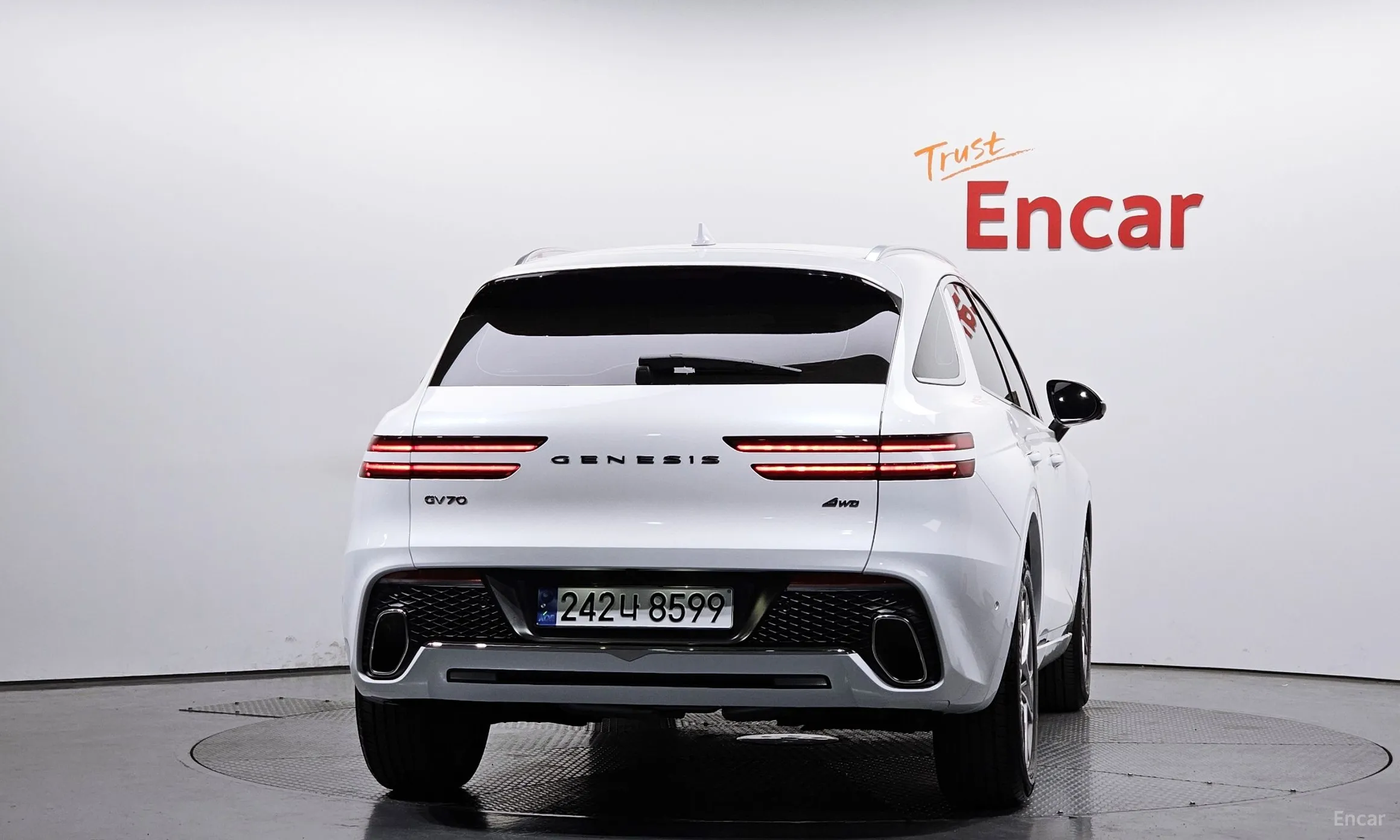 Genesis GV70 превью 3