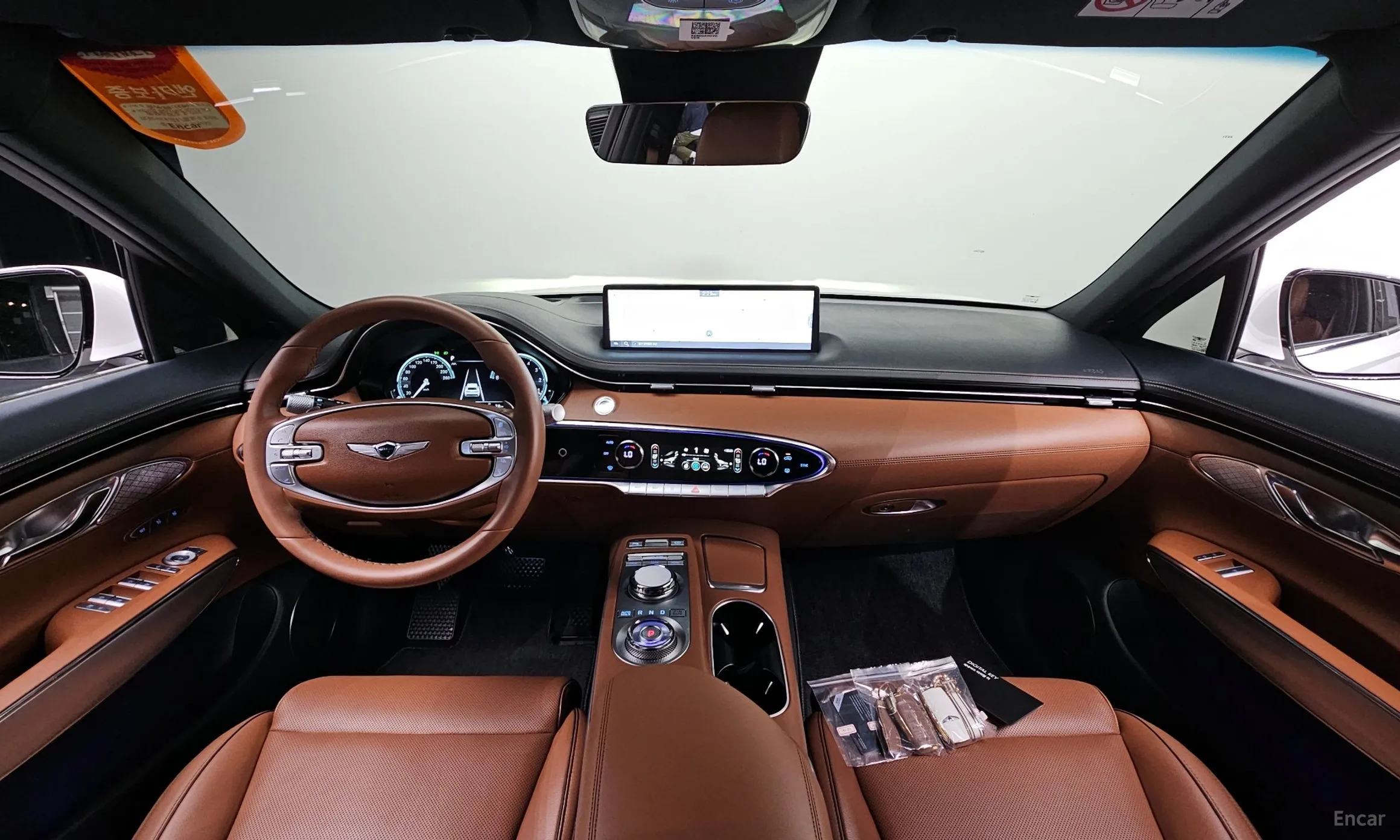 Genesis GV70 превью 4