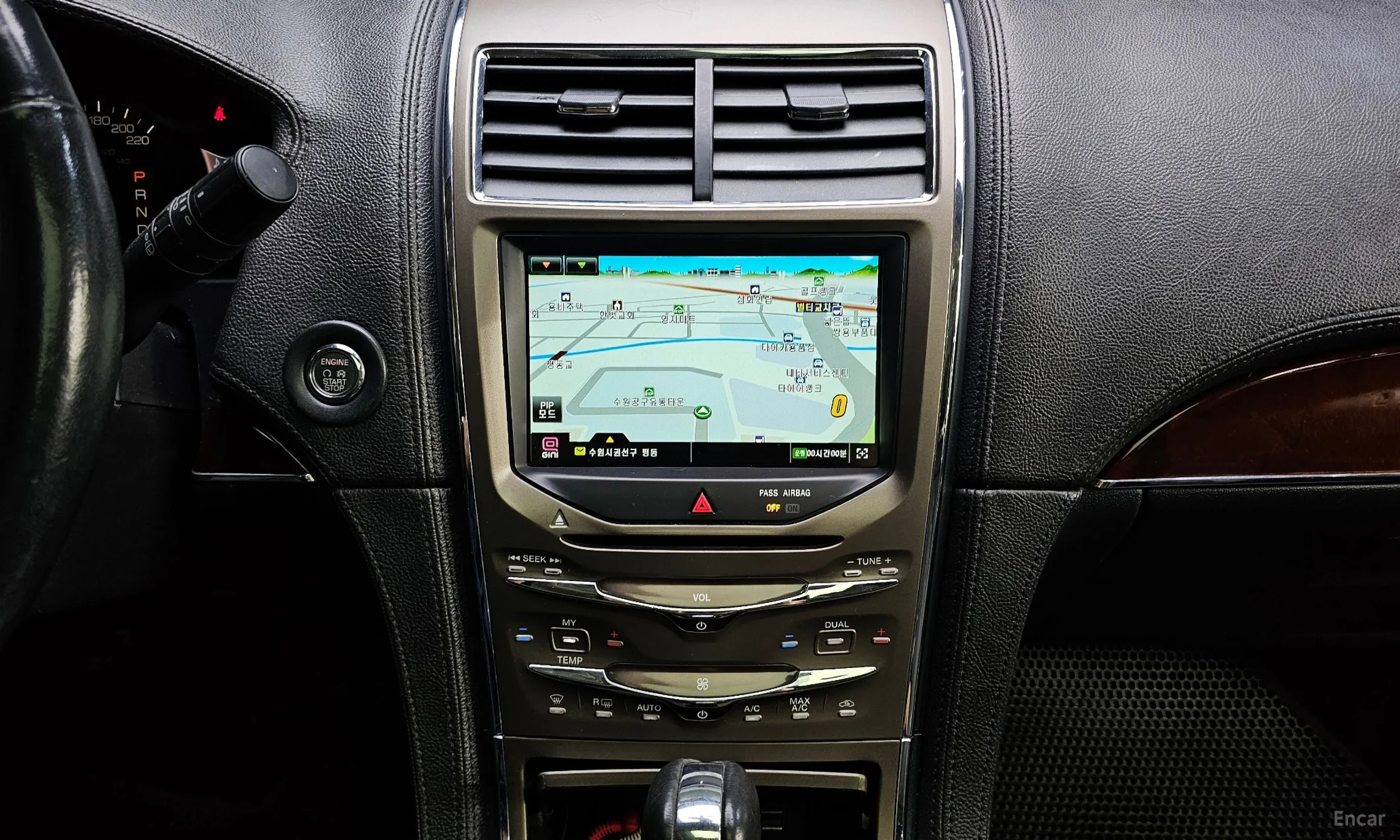 Lincoln New MKX превью 14
