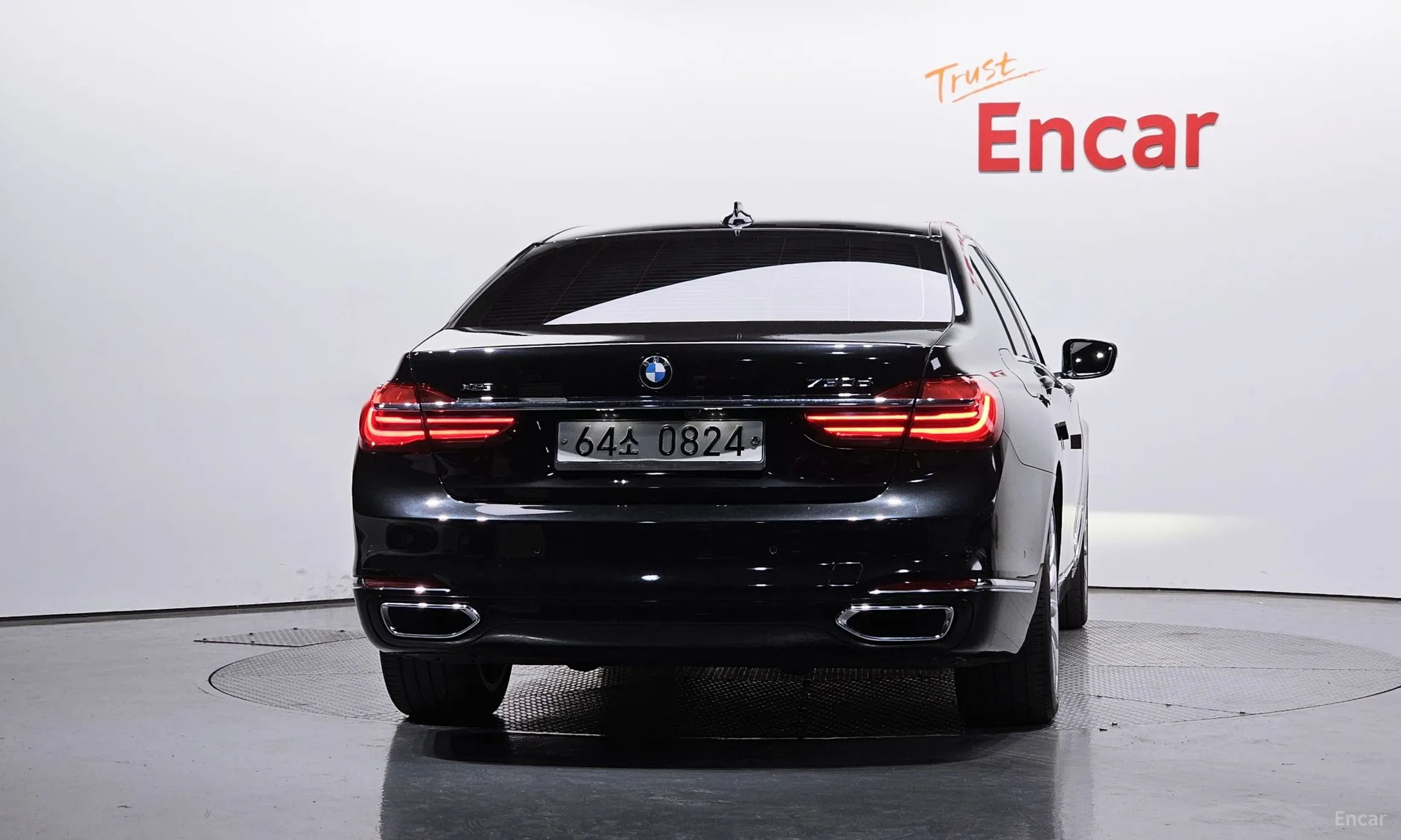 BMW 7 Series (G11) превью 3