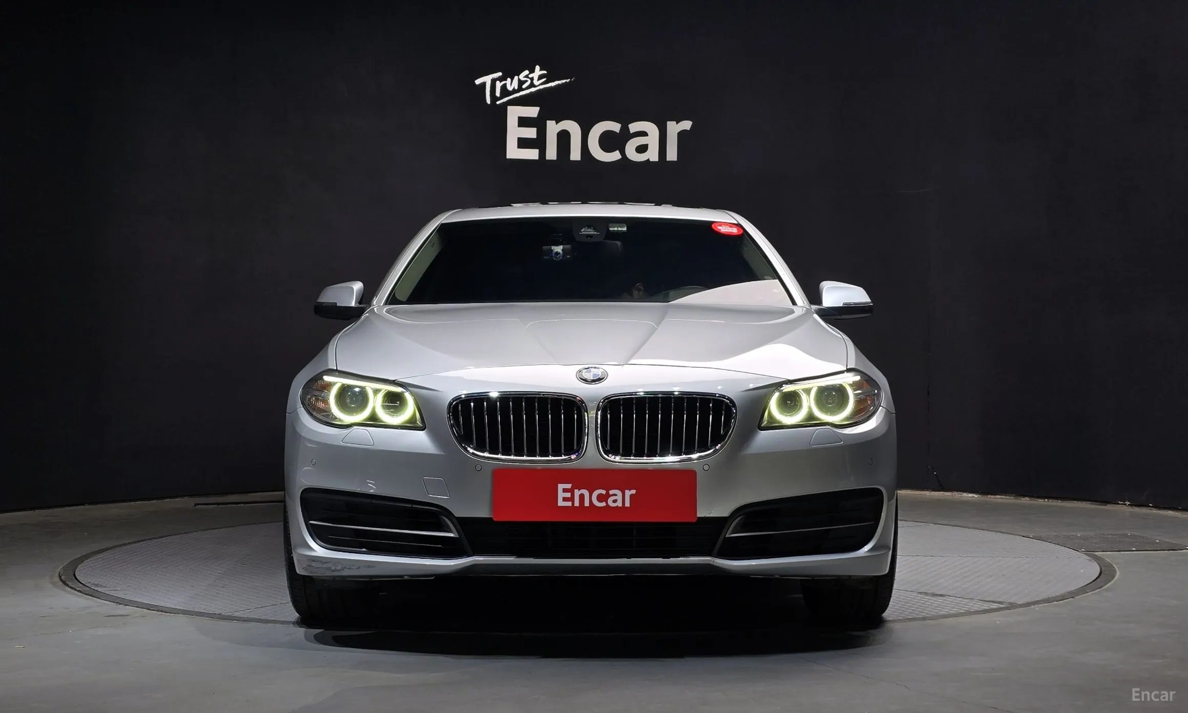BMW 5 Series (F10) превью 2