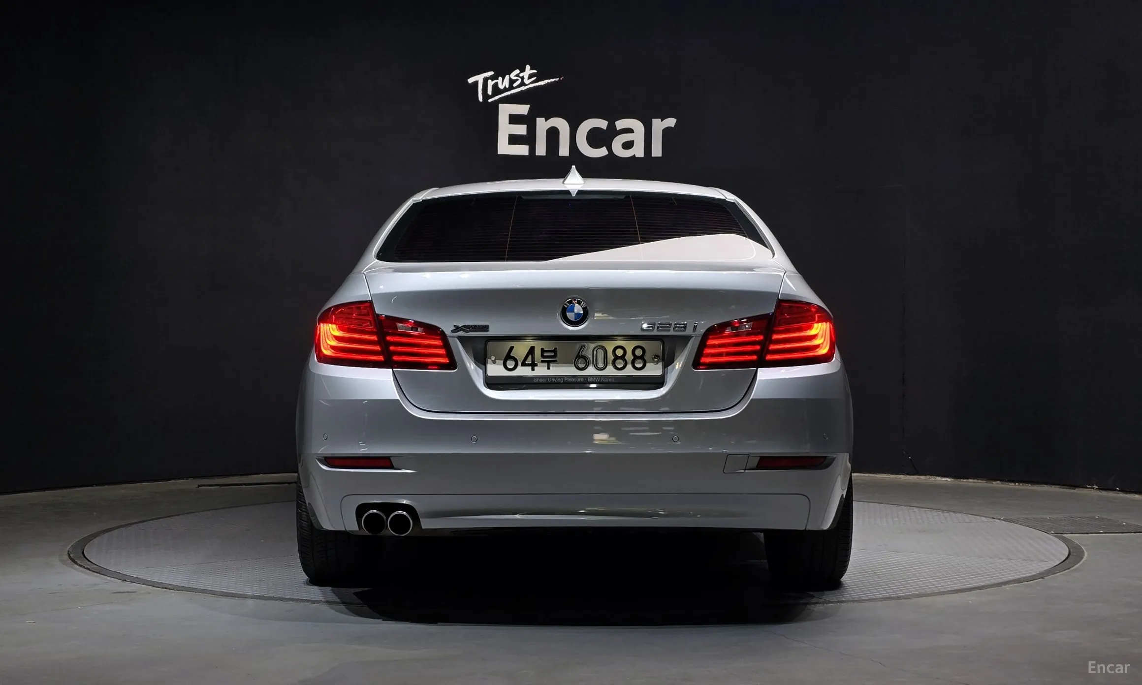 BMW 5 Series (F10) превью 3