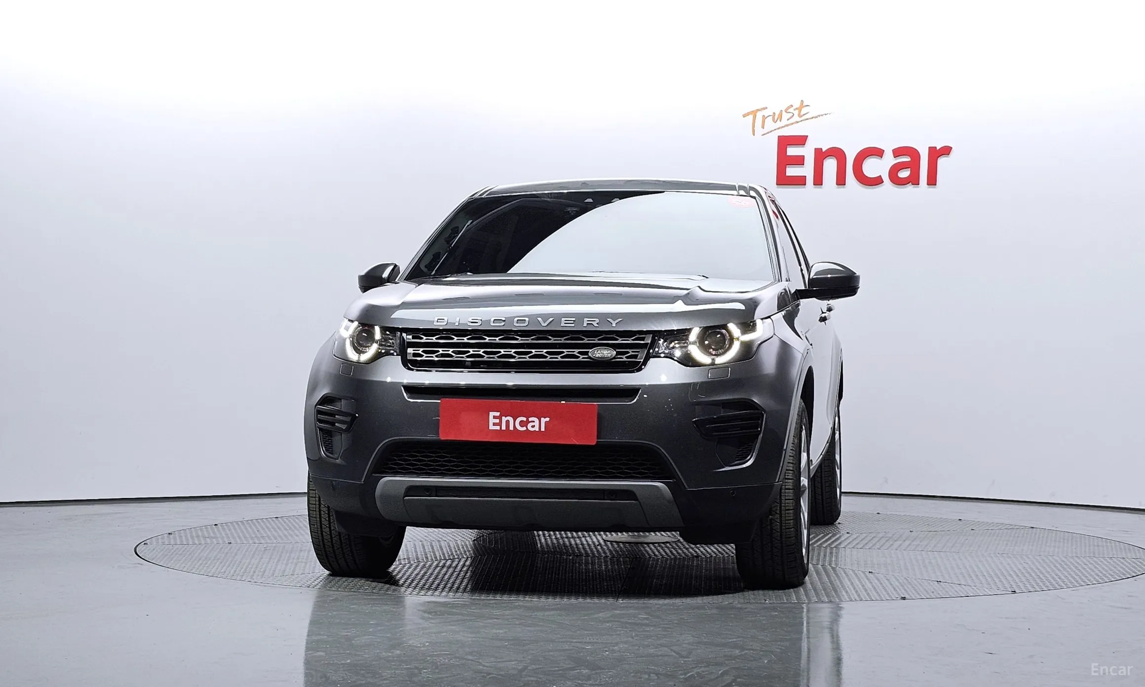 Land Rover Discovery Sports превью 2