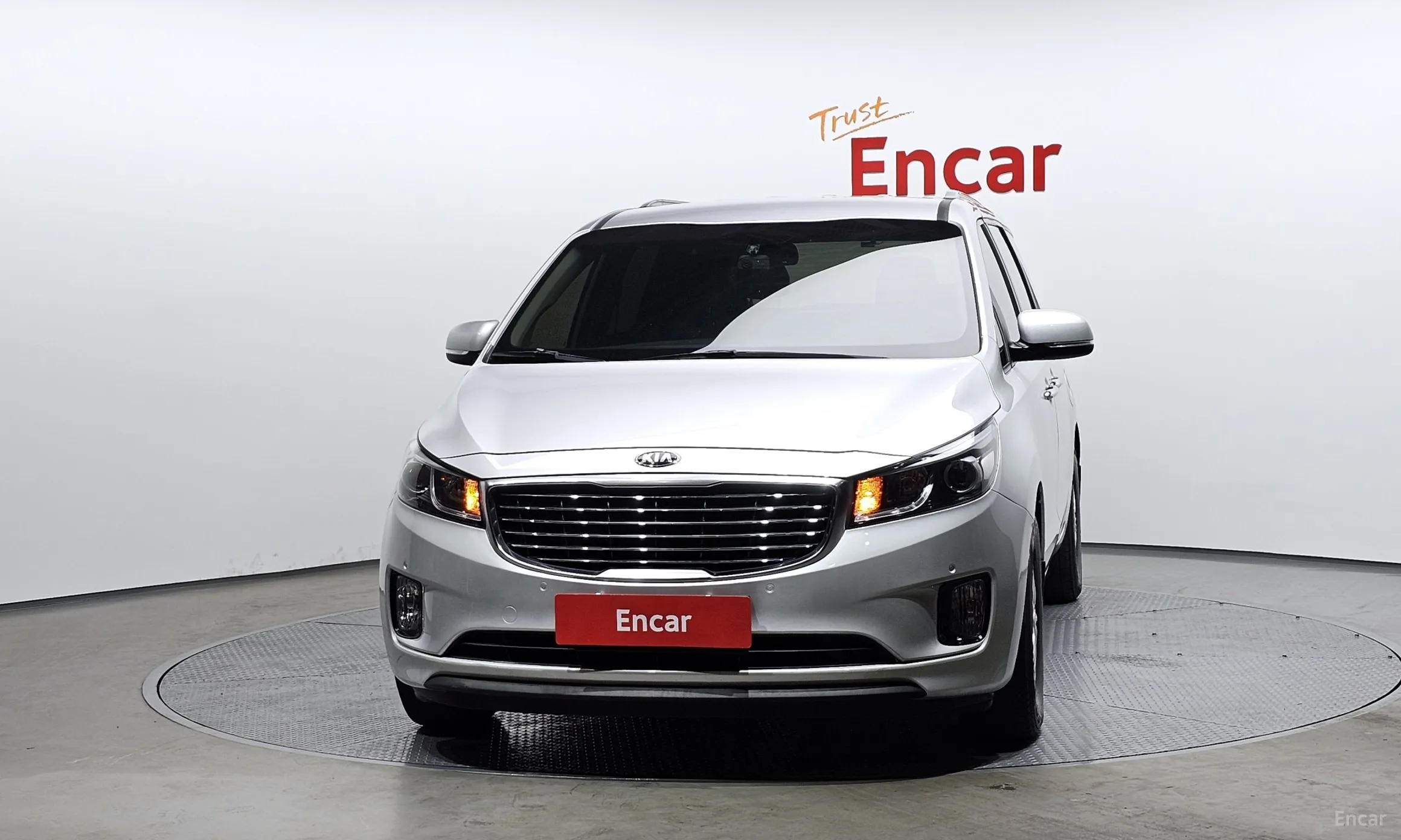 Kia Carnival превью 2