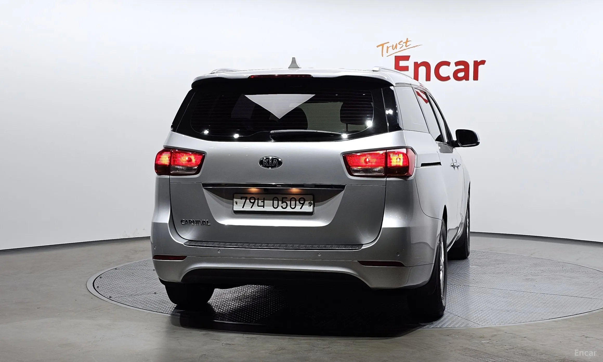 Kia Carnival превью 3