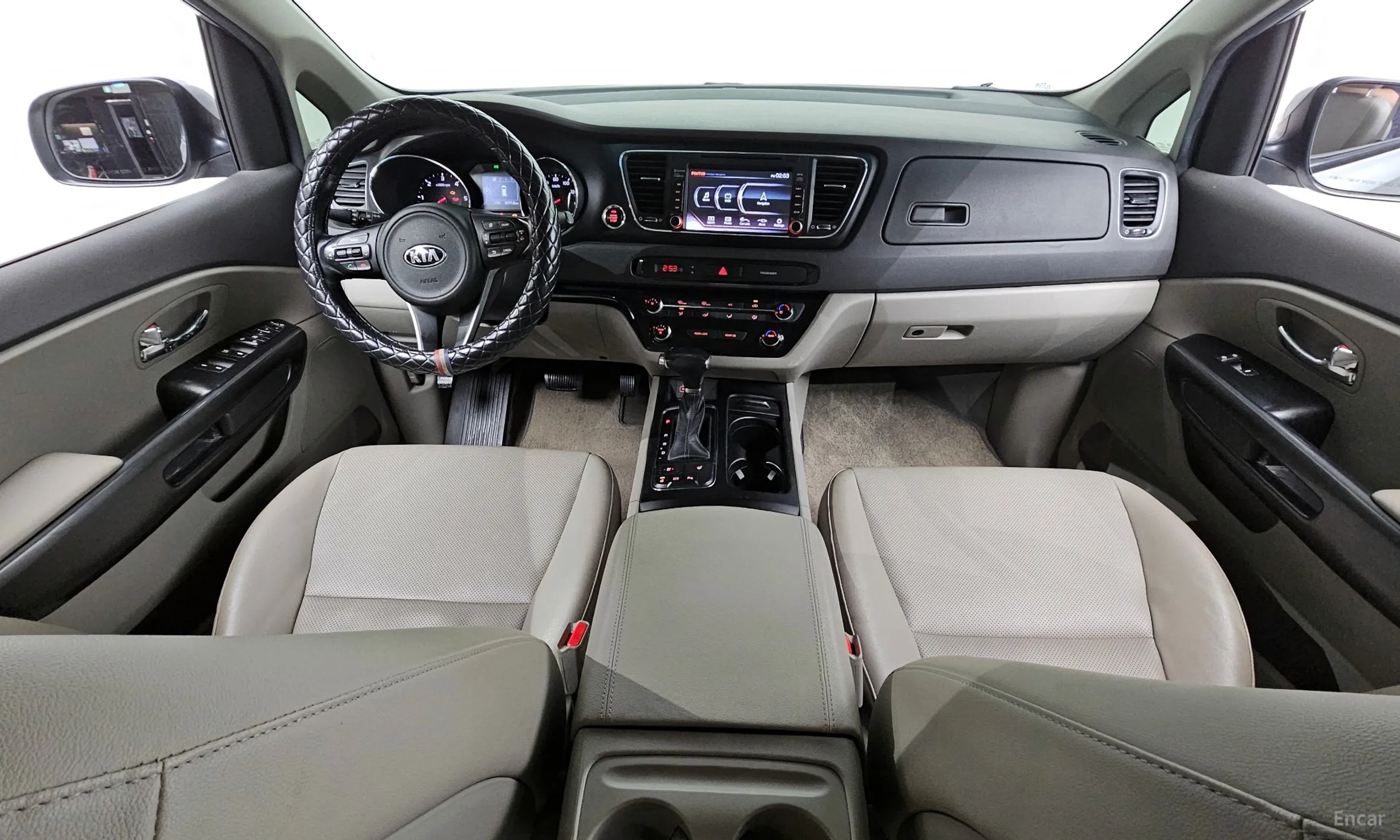 Kia Carnival превью 4