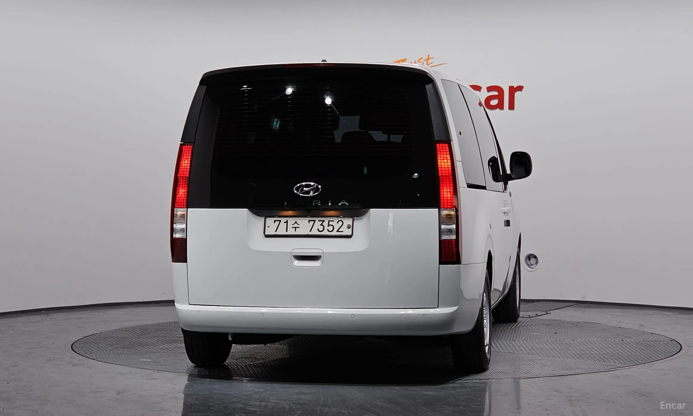 Hyundai Staria превью 3